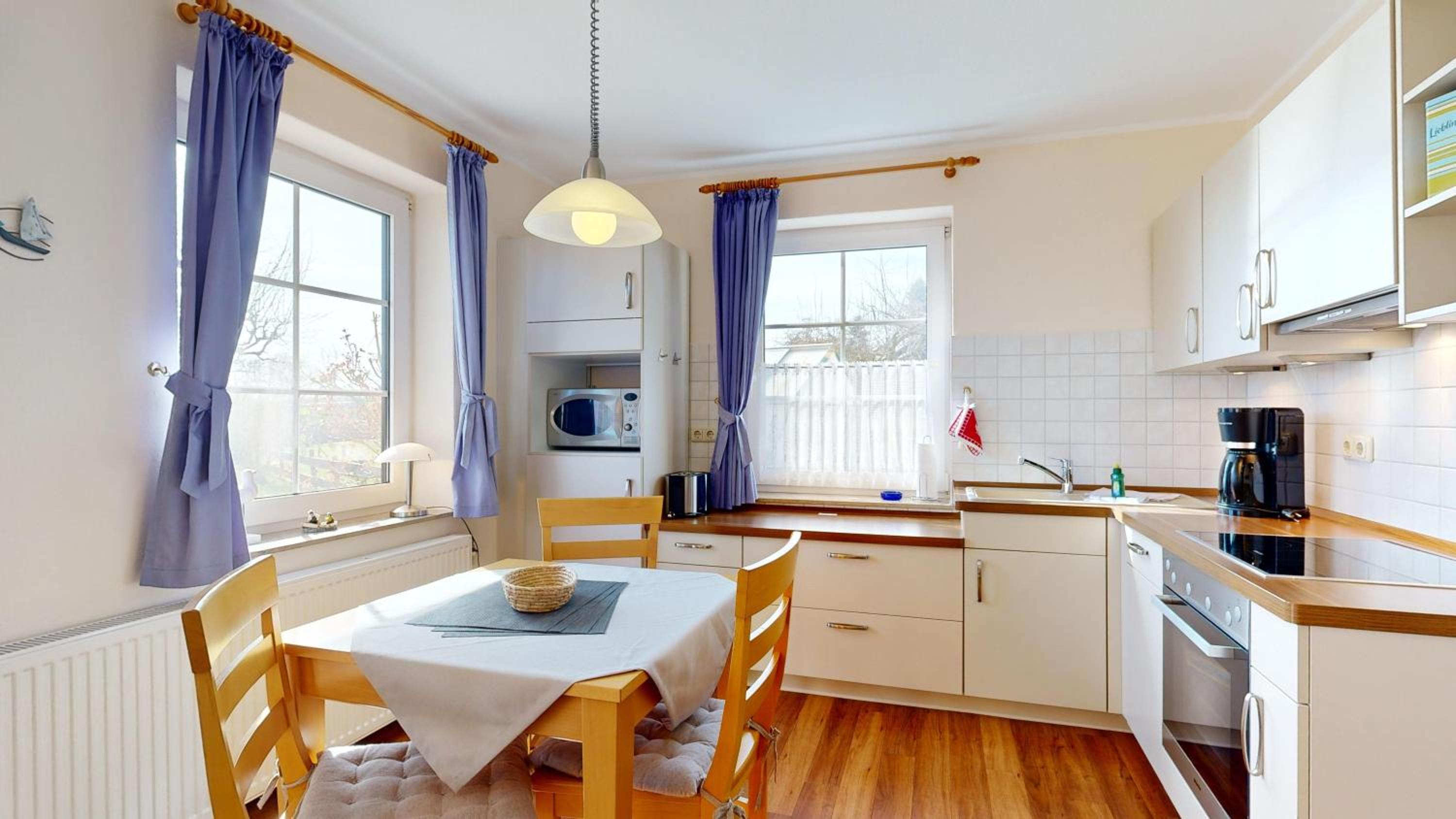 Ferienhaus Möwe, 2 Schlafzimmer, Balkon in Lancken Granitz