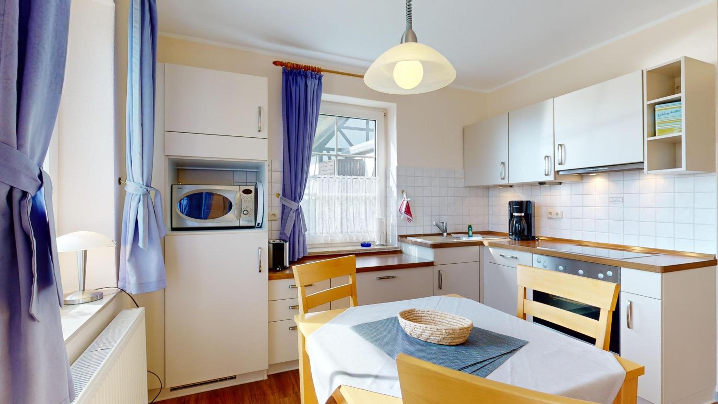 Ferienhaus Möwe, 2 Schlafzimmer, Balkon in Lancken Granitz