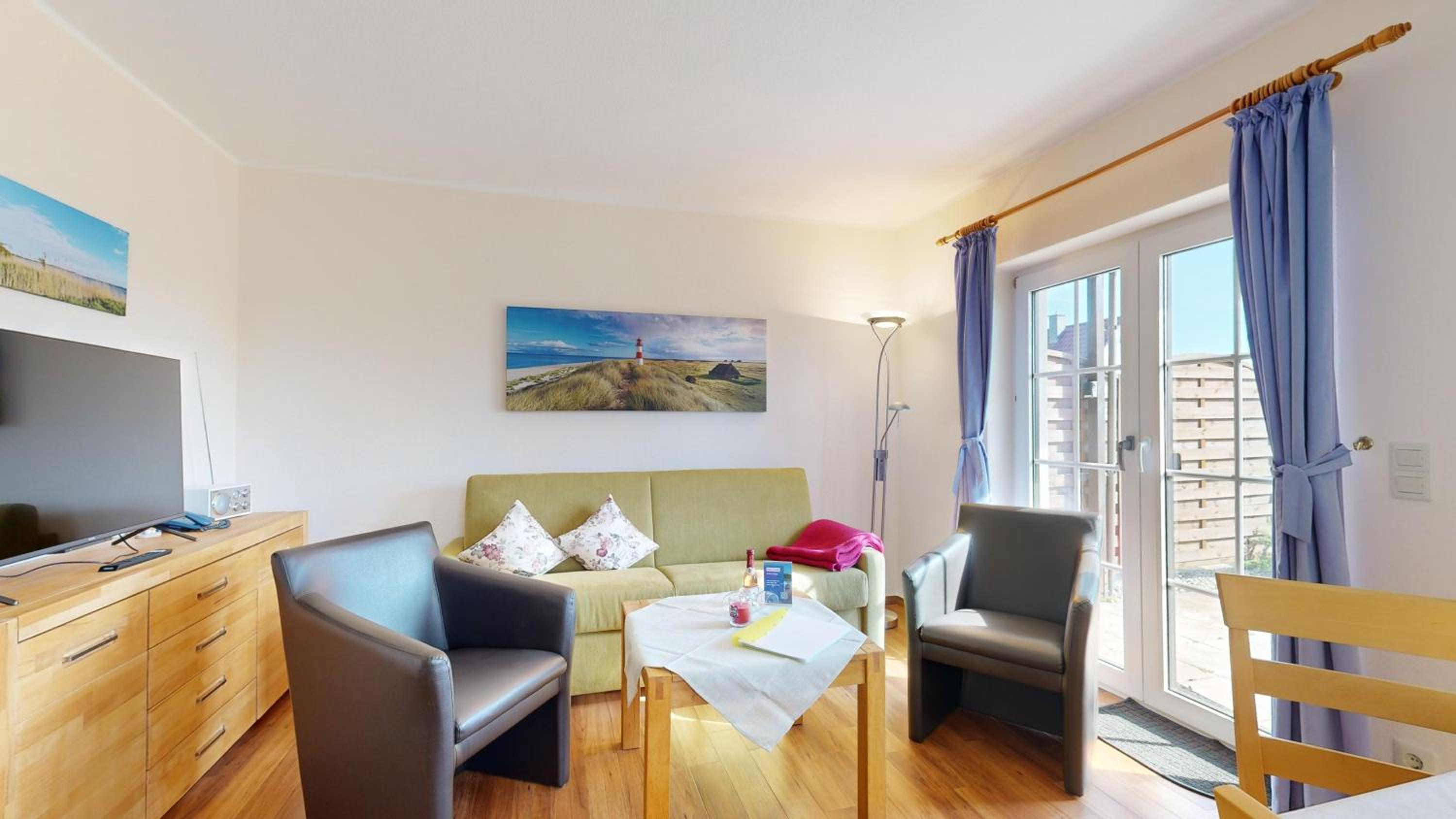 Ferienhaus Möwe, 2 Schlafzimmer, Balkon in Lancken Granitz