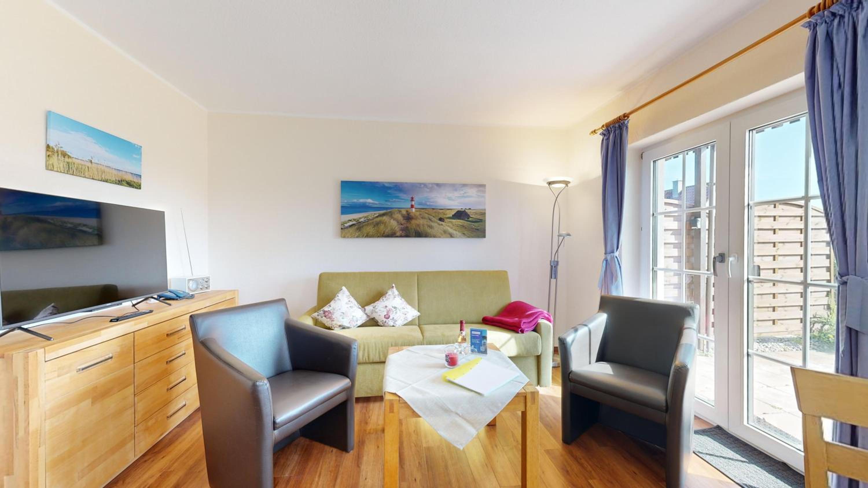 Ferienhaus Möwe, 2 Schlafzimmer, Balkon in Lancken Granitz