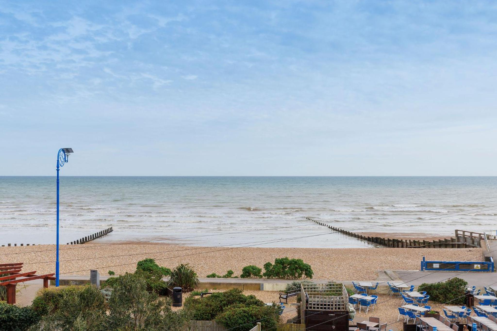 Chic 2-Bed Seafront Haven Near Felpham Beach view 2
