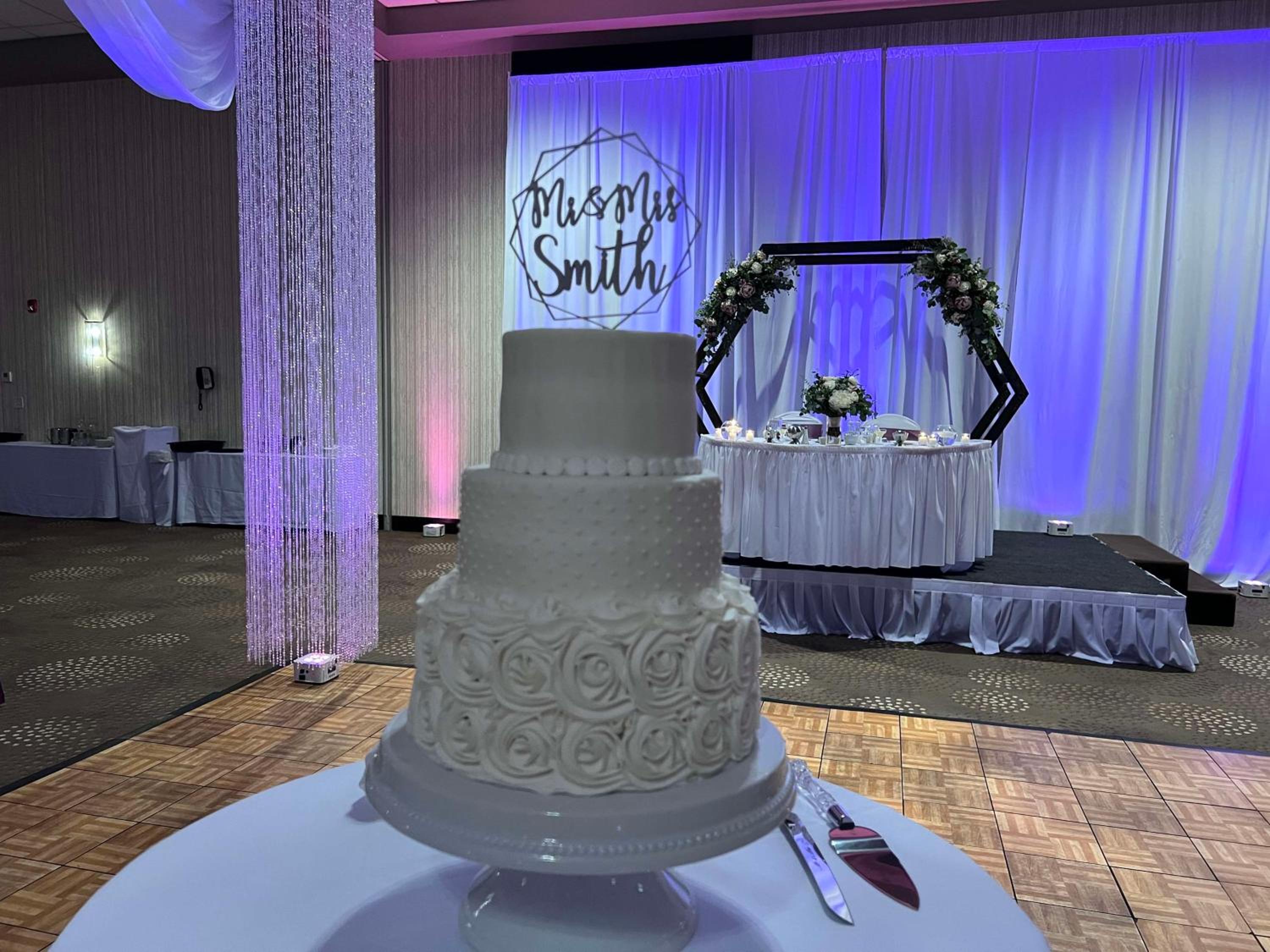 Bloomington Vacations - DoubleTree by Hilton Bloomington - Property Image 90