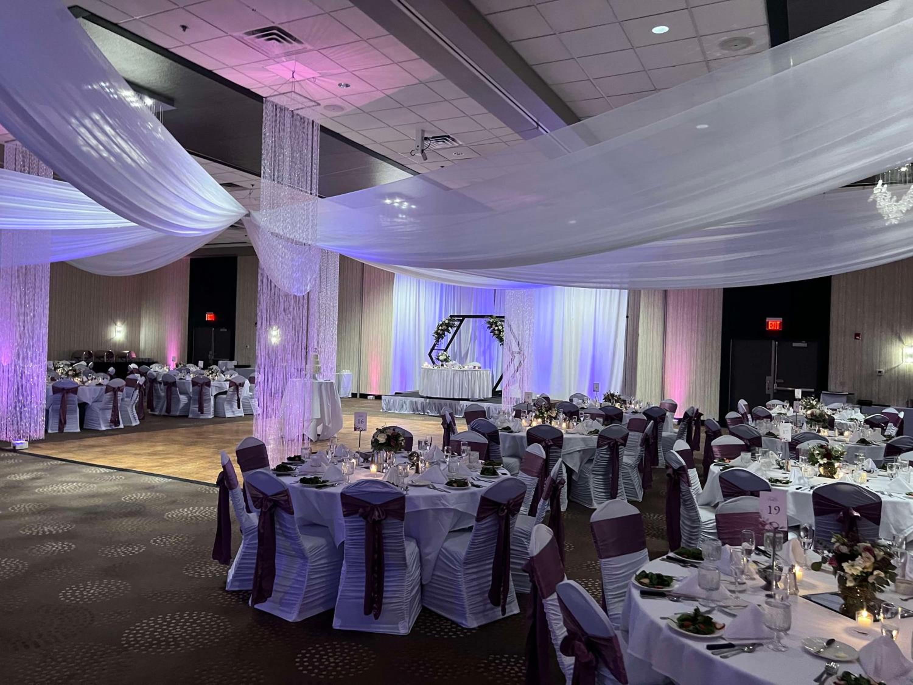 Bloomington Vacations - DoubleTree by Hilton Bloomington - Property Image 3