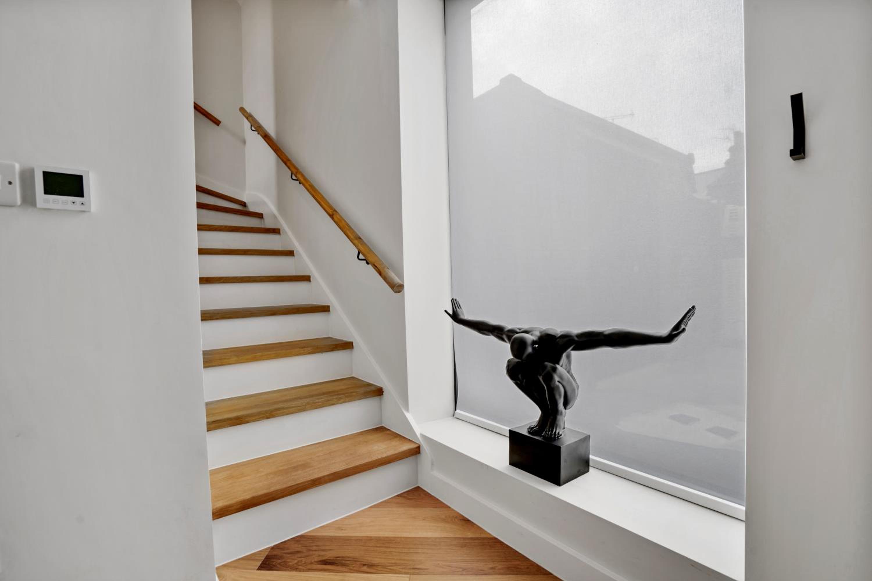 Super Central 3 bed in Richmond view 4