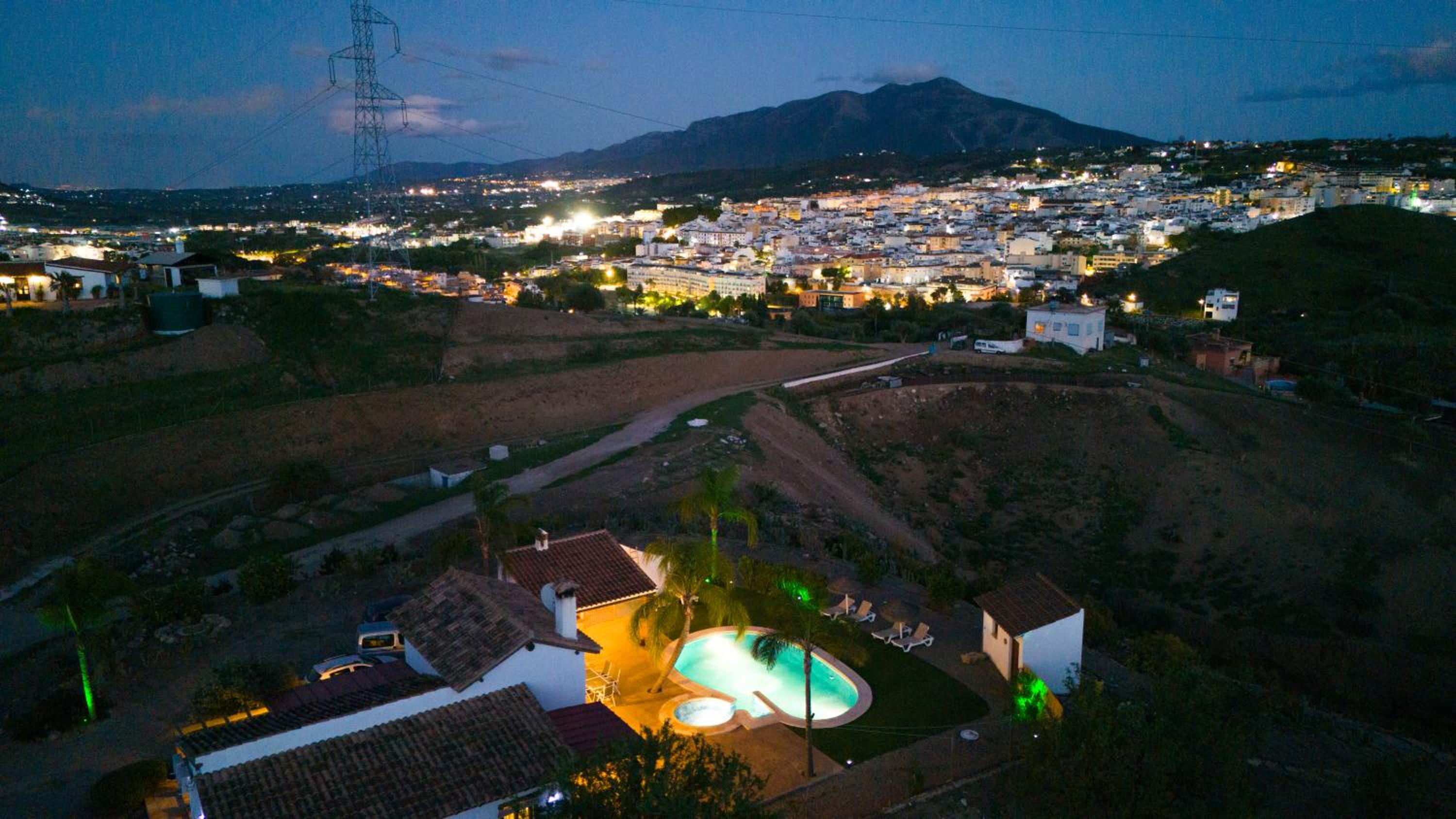 Finca el Cerro - Piscina y Jacuzzi