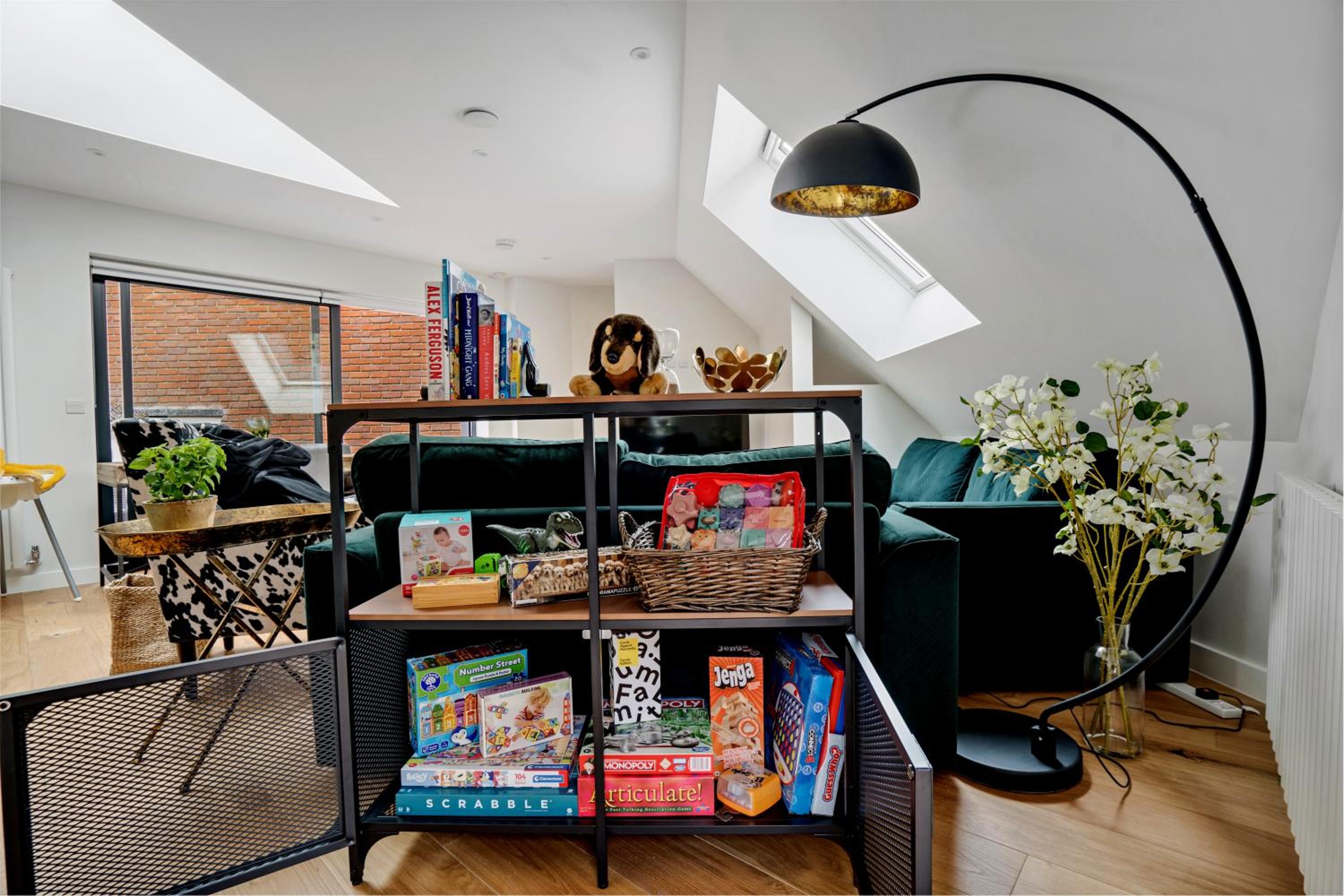 Super Central 3 bed in Richmond view 2