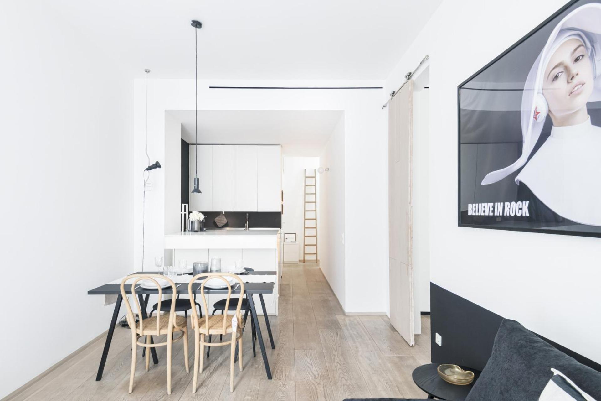 Easylife - Milano - Corso Garibaldi 44 - Brera
