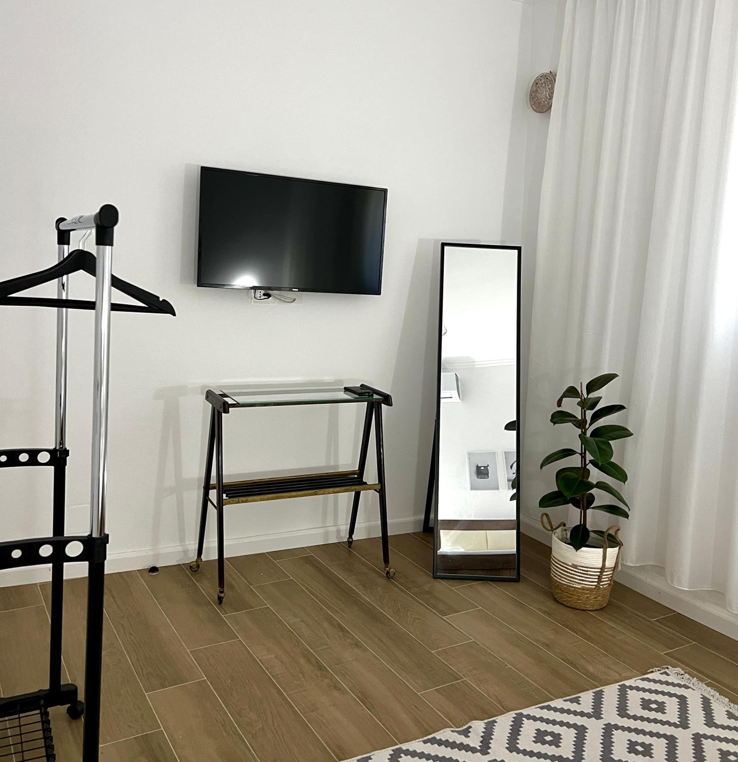 Nika's Guest House