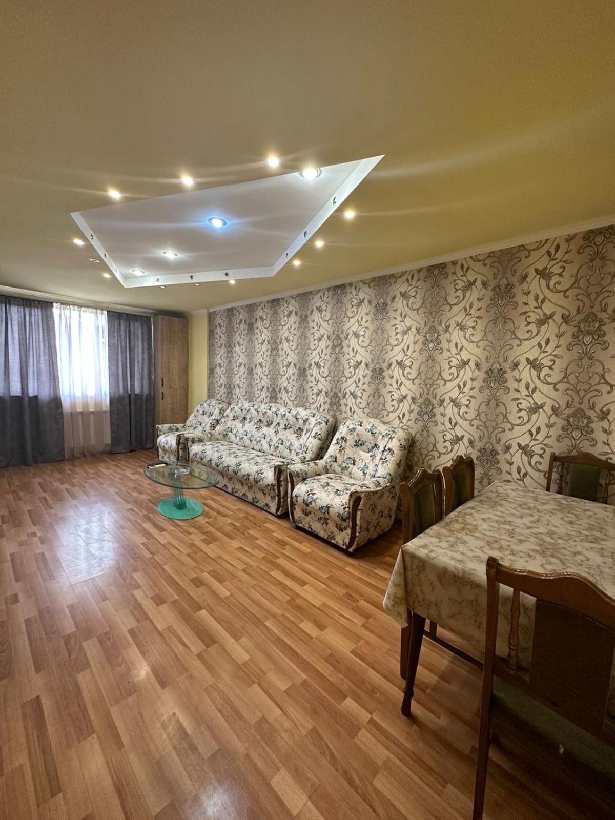 Nice Apartment on Saryan Street