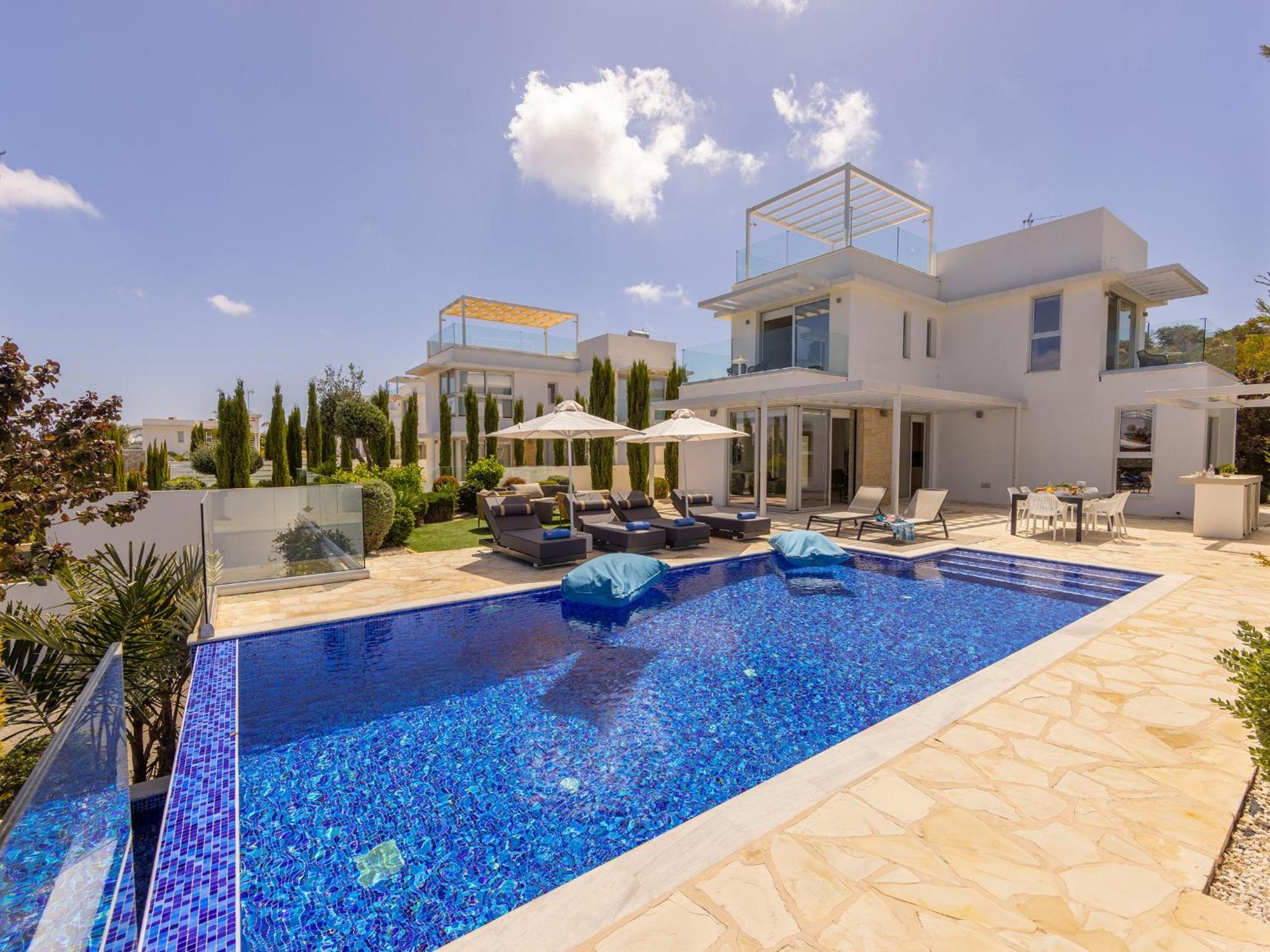 Villa Natalie-Mylos H24