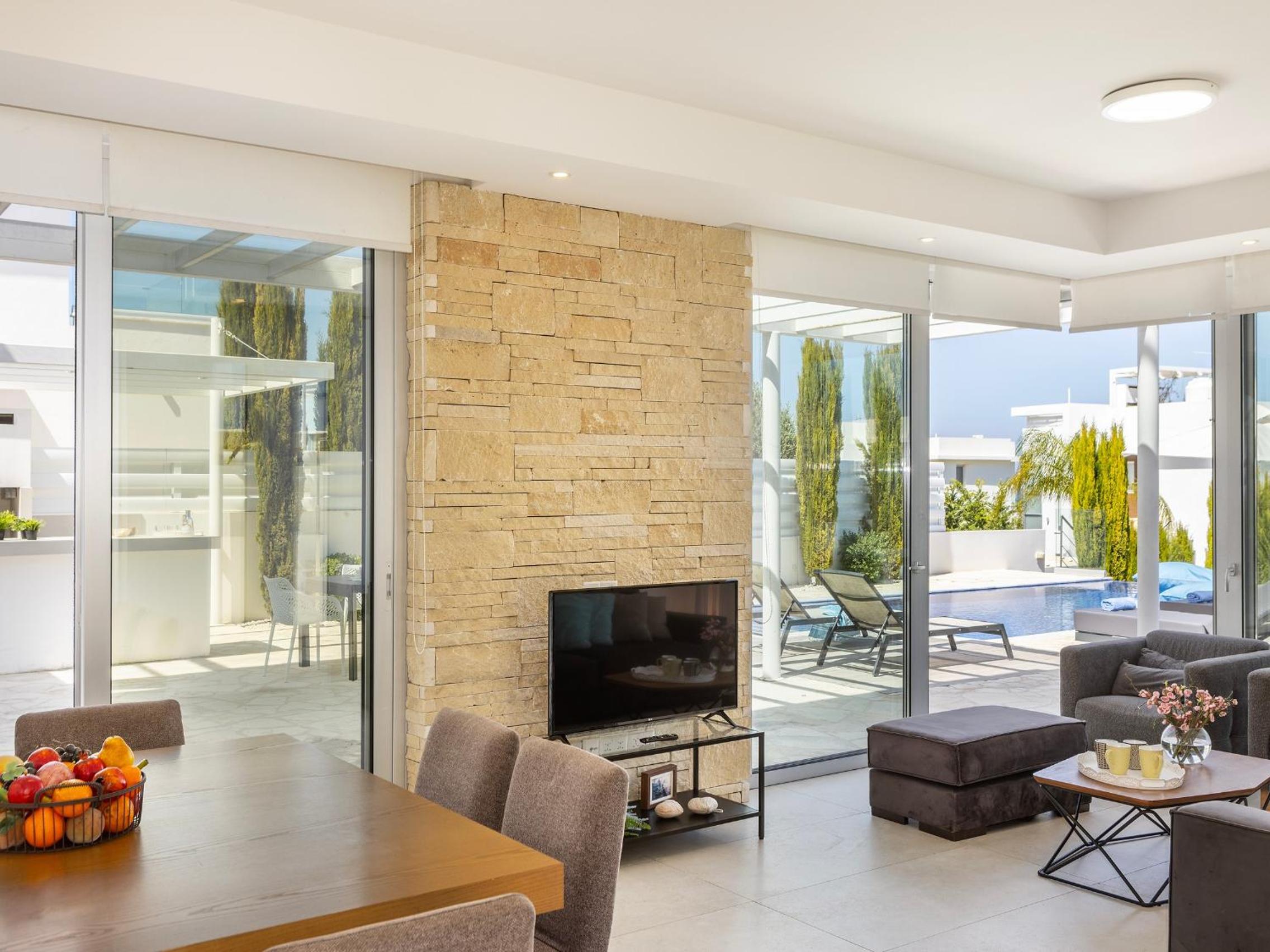 Villa Natalie-Mylos H24