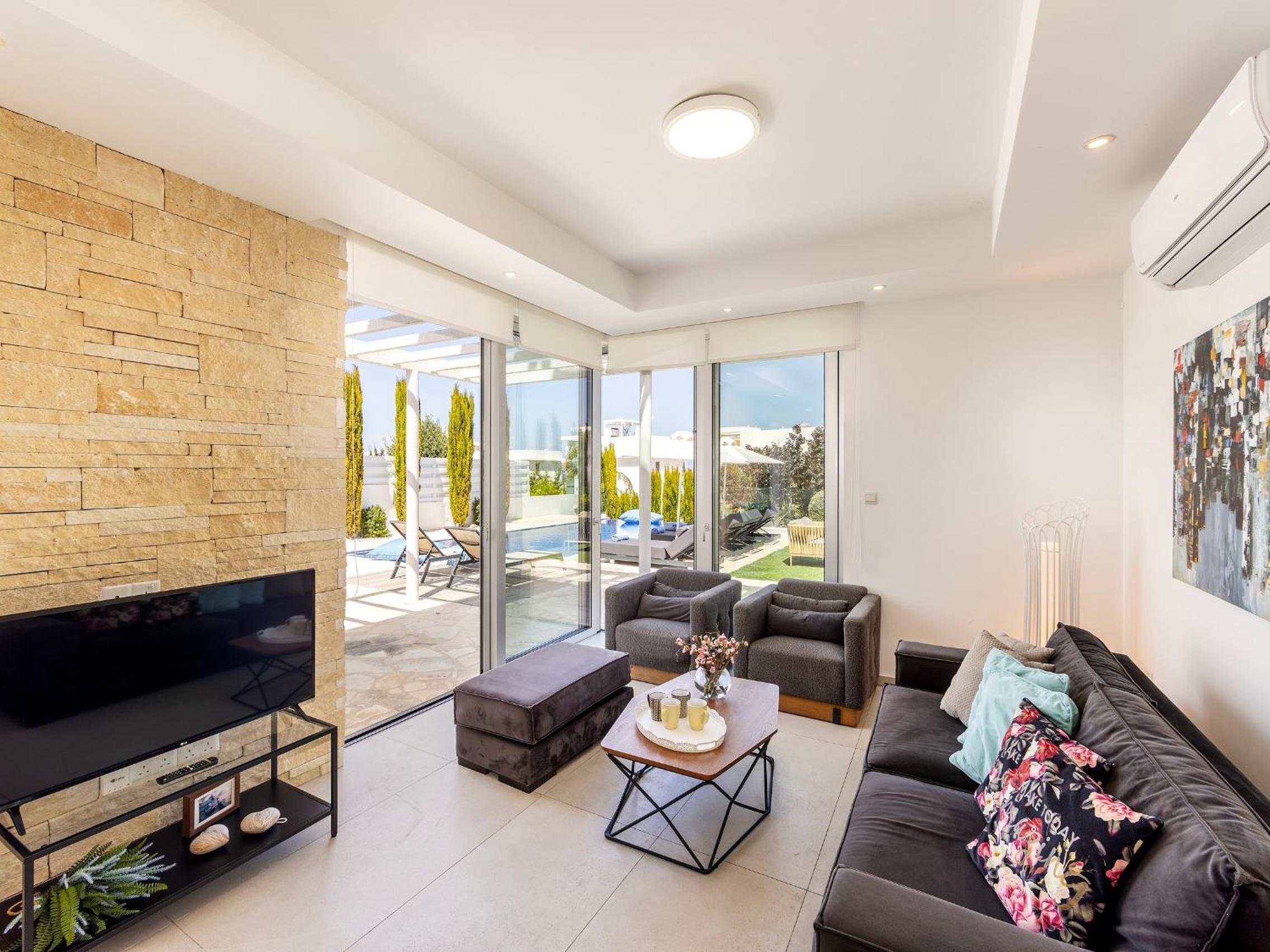 Villa Natalie-Mylos H24