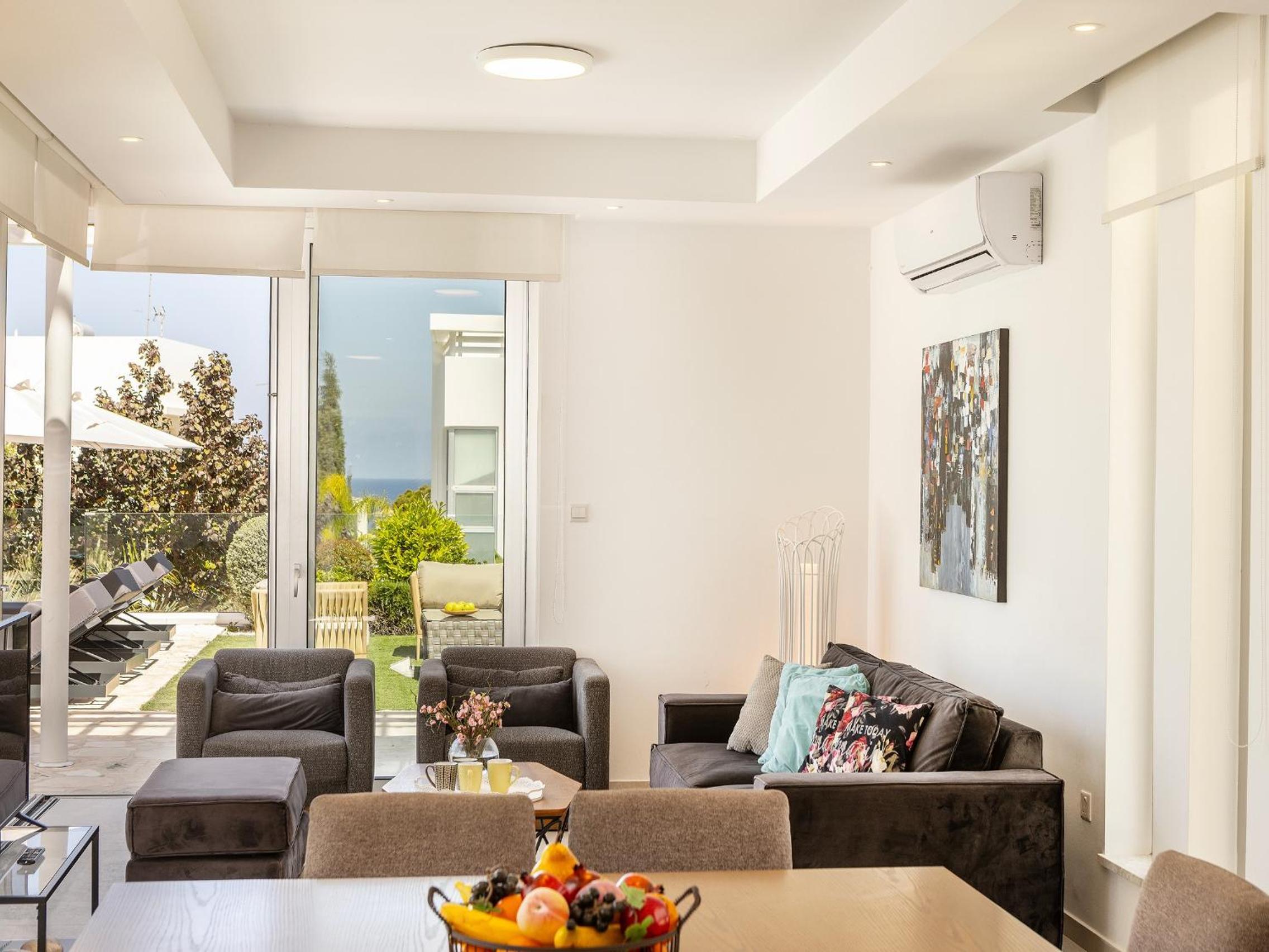 Villa Natalie-Mylos H24