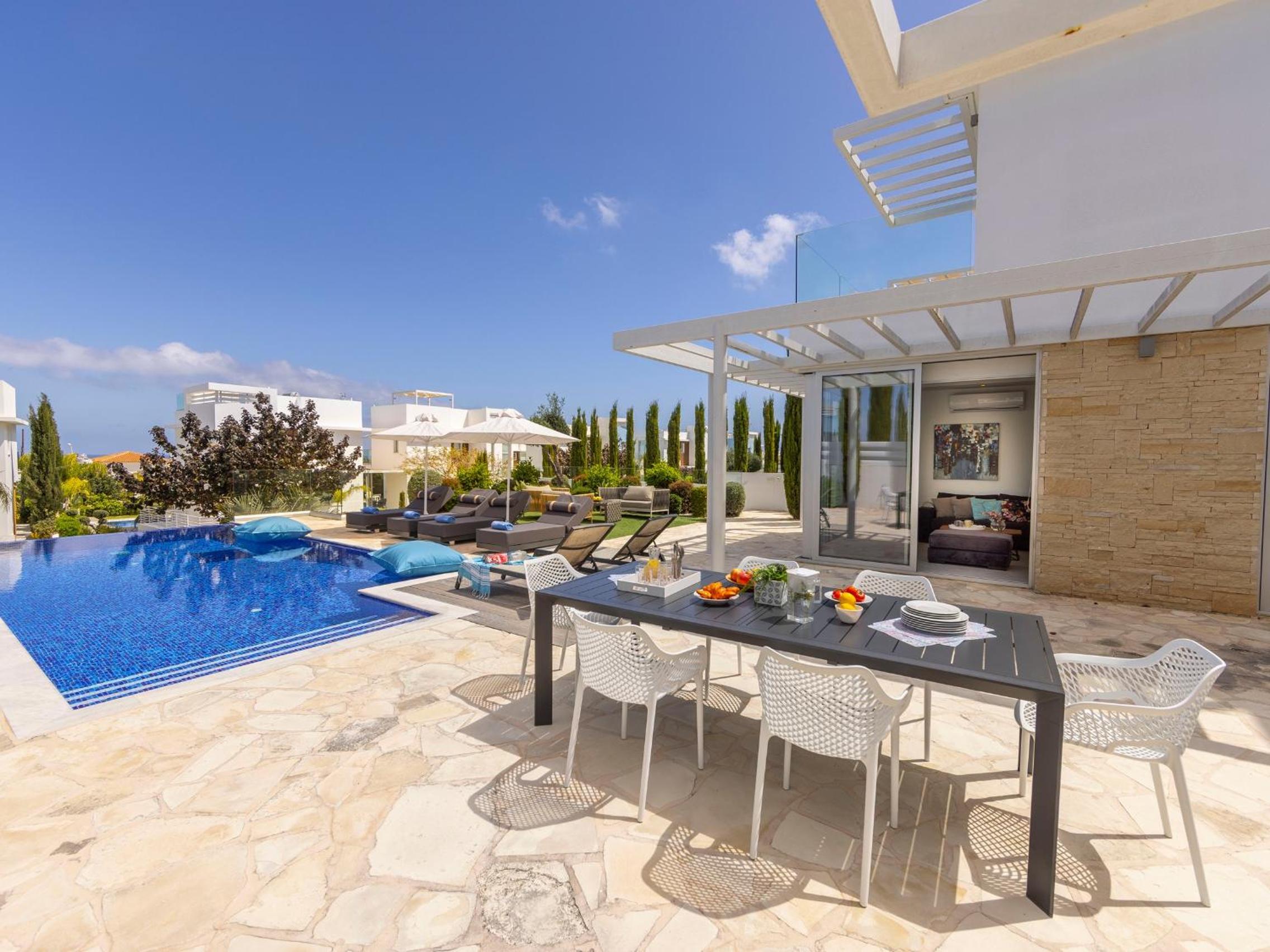 Villa Natalie-Mylos H24