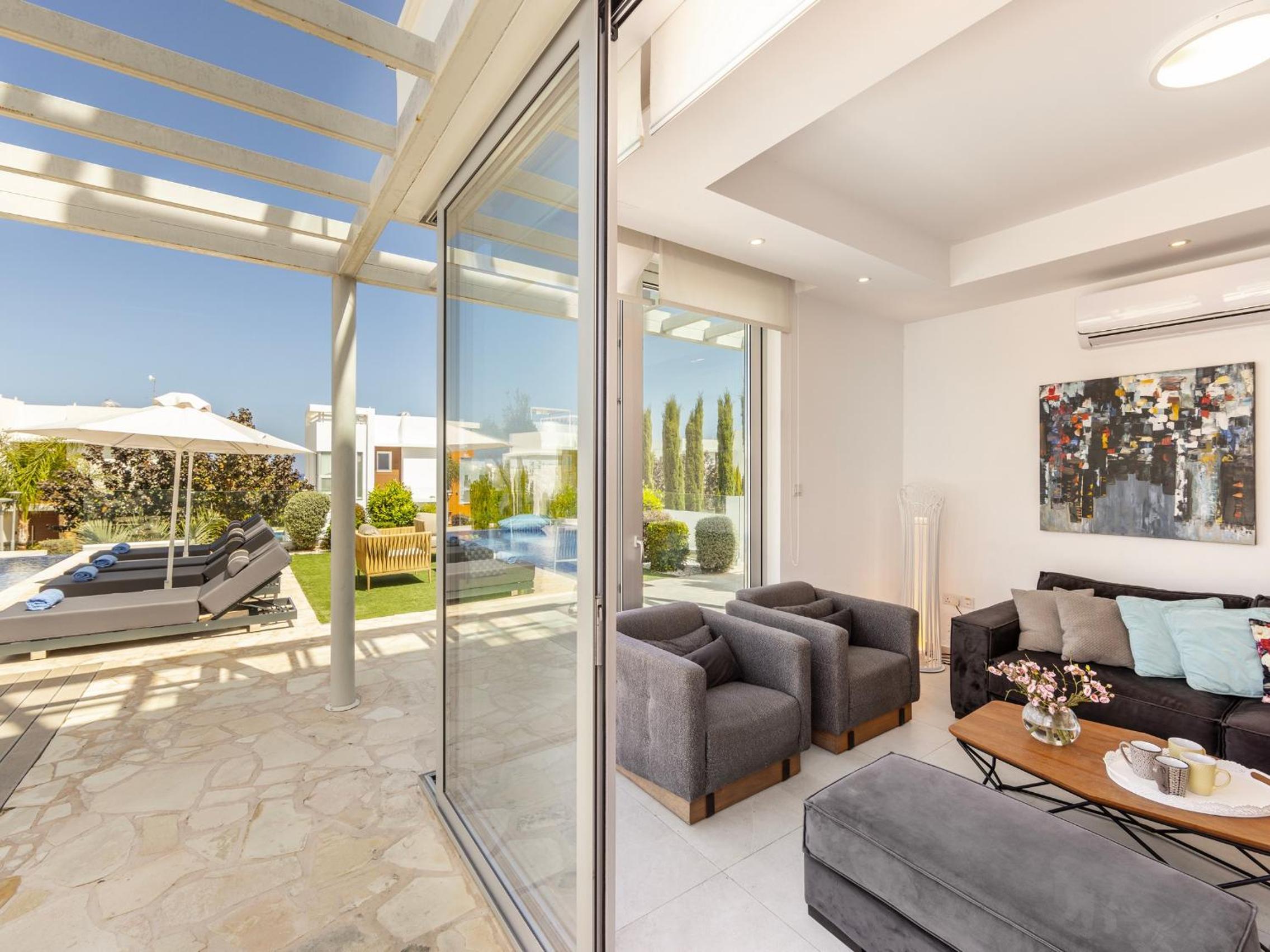 Villa Natalie-Mylos H24