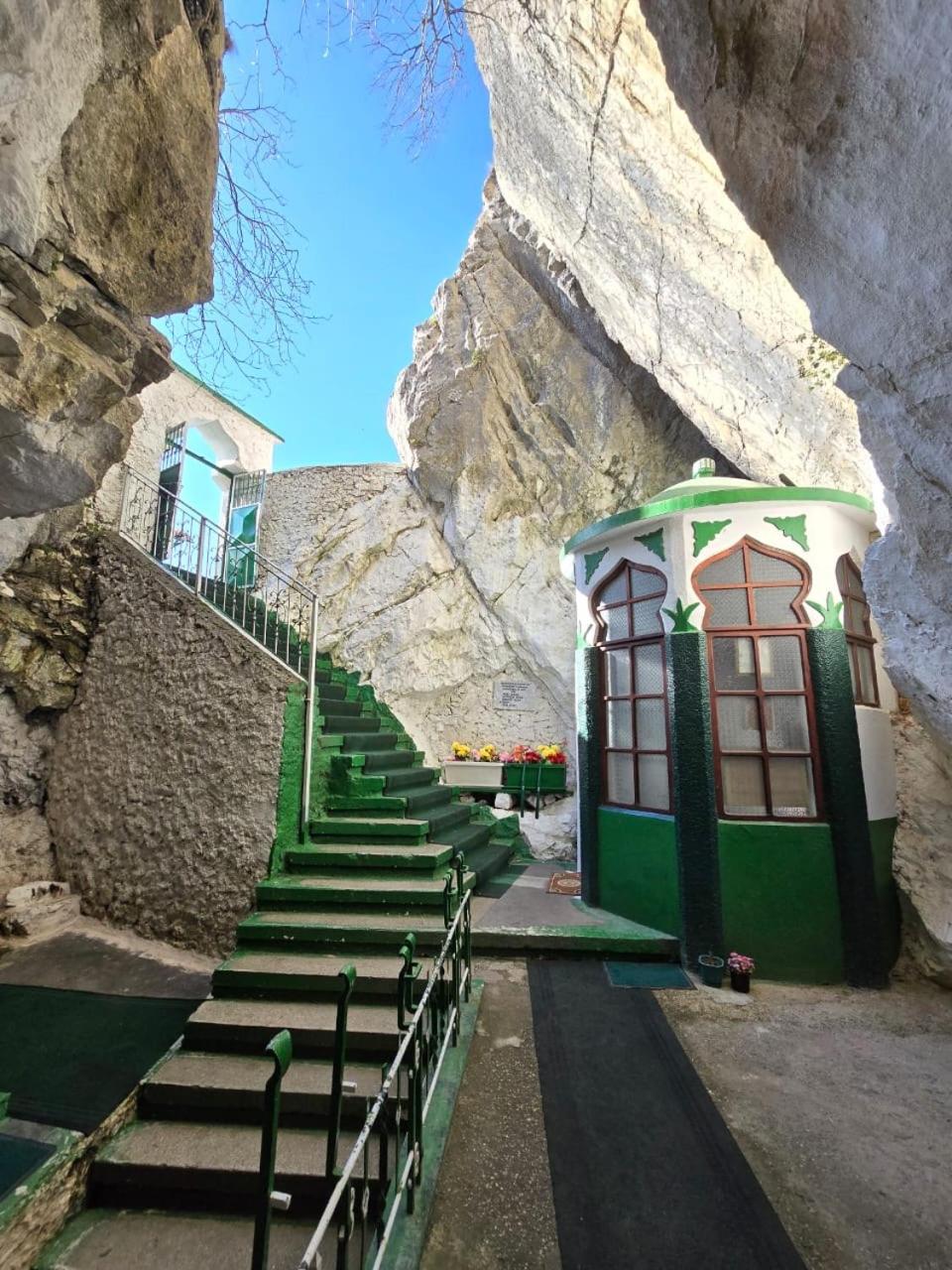 Villa Mefaja