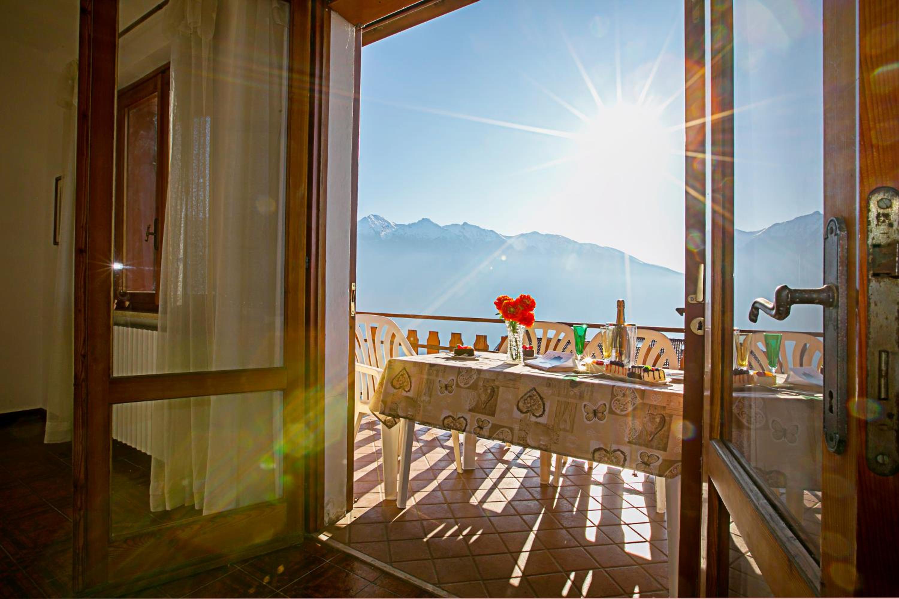 Balcone Panoramico sul Garda - Happy Rentals view 4