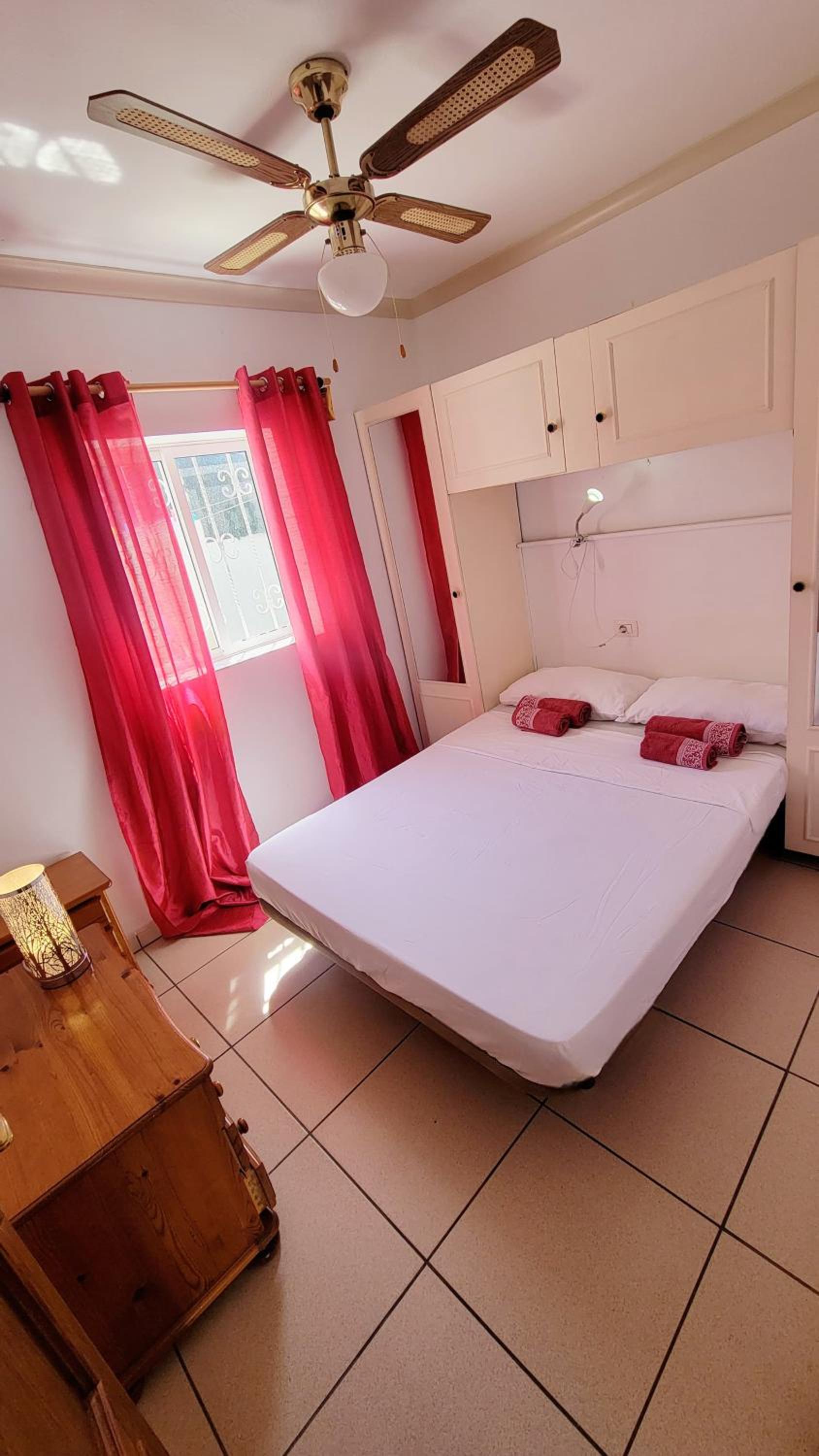 Apartamento con piscina en Aldea Blanca