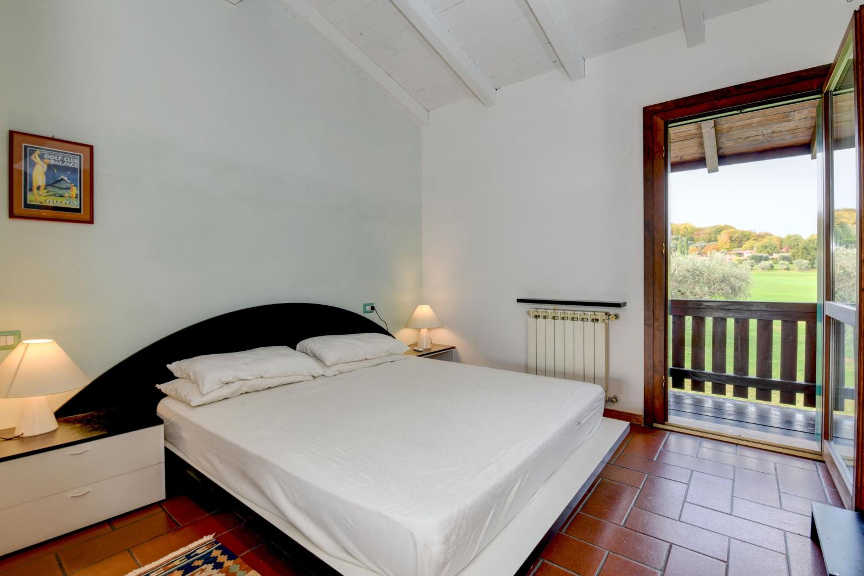 HOST4U - GARDA GOLF RESIDENCE APARTMENT with Pool and Private Parking view 2