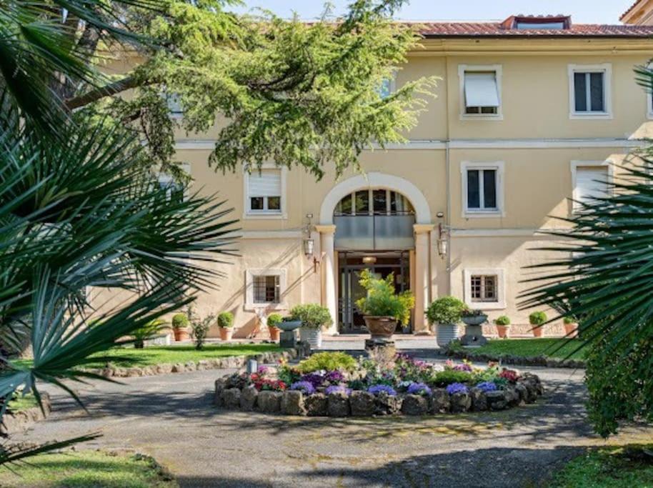 In Villa Apartment
