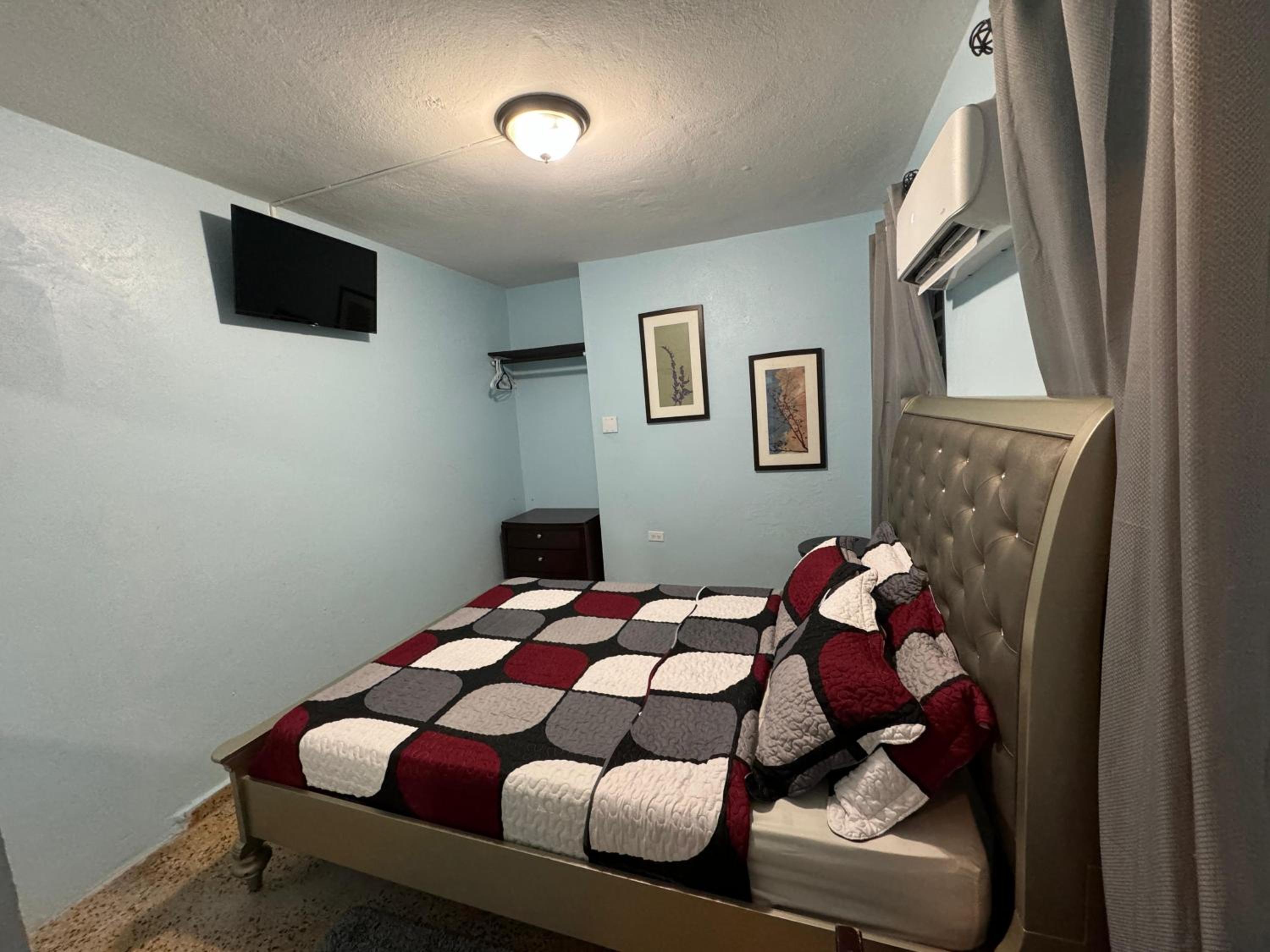 Laguna Spacious Private Studio near Beach and famous Restaurants, Unit 2 - Property Image 5