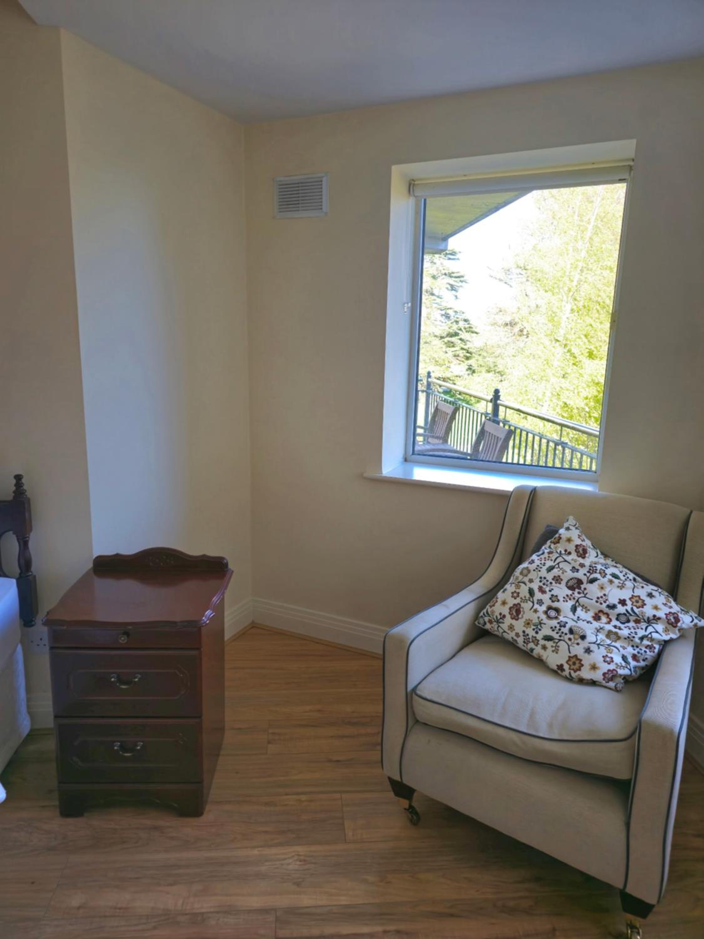 Gracian OMB Dublin Apartment
