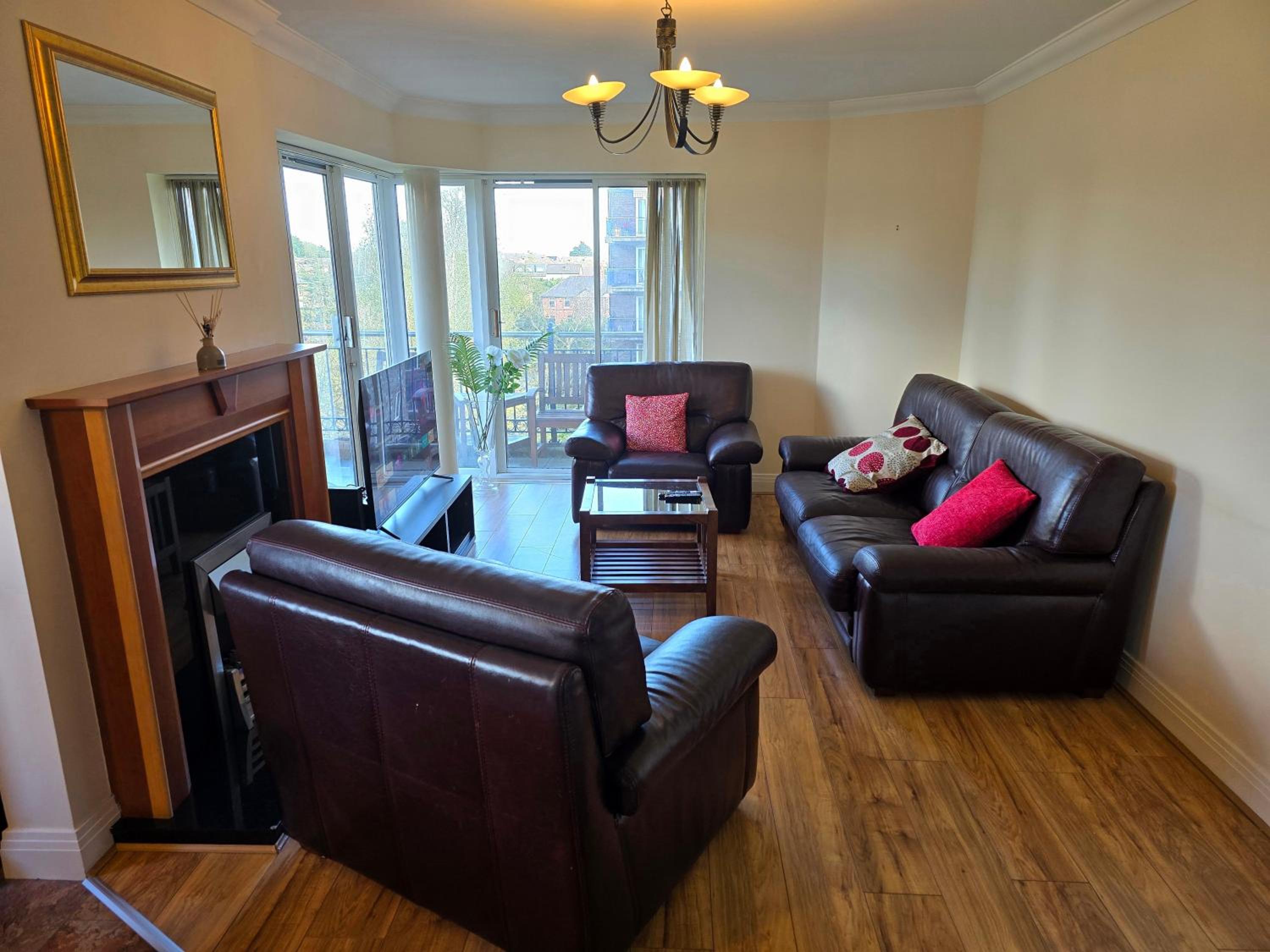 Gracian OMB Dublin Apartment