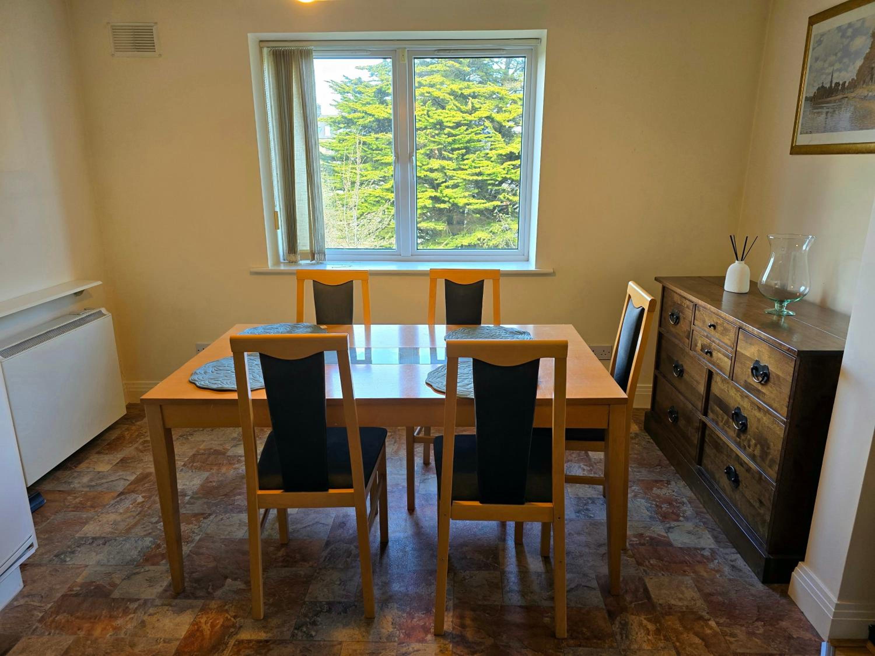 Gracian OMB Dublin Apartment
