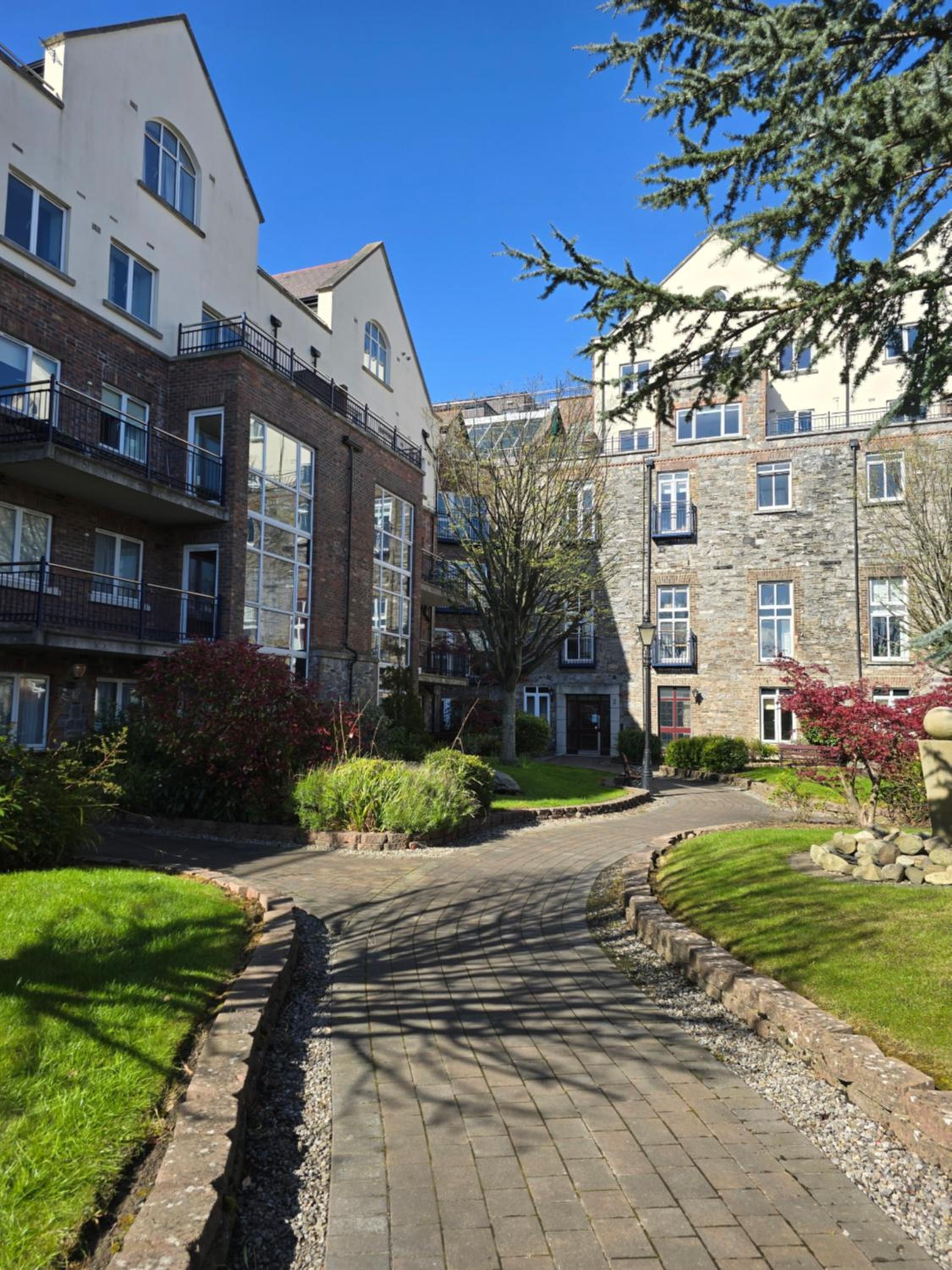 Gracian OMB Dublin Apartment