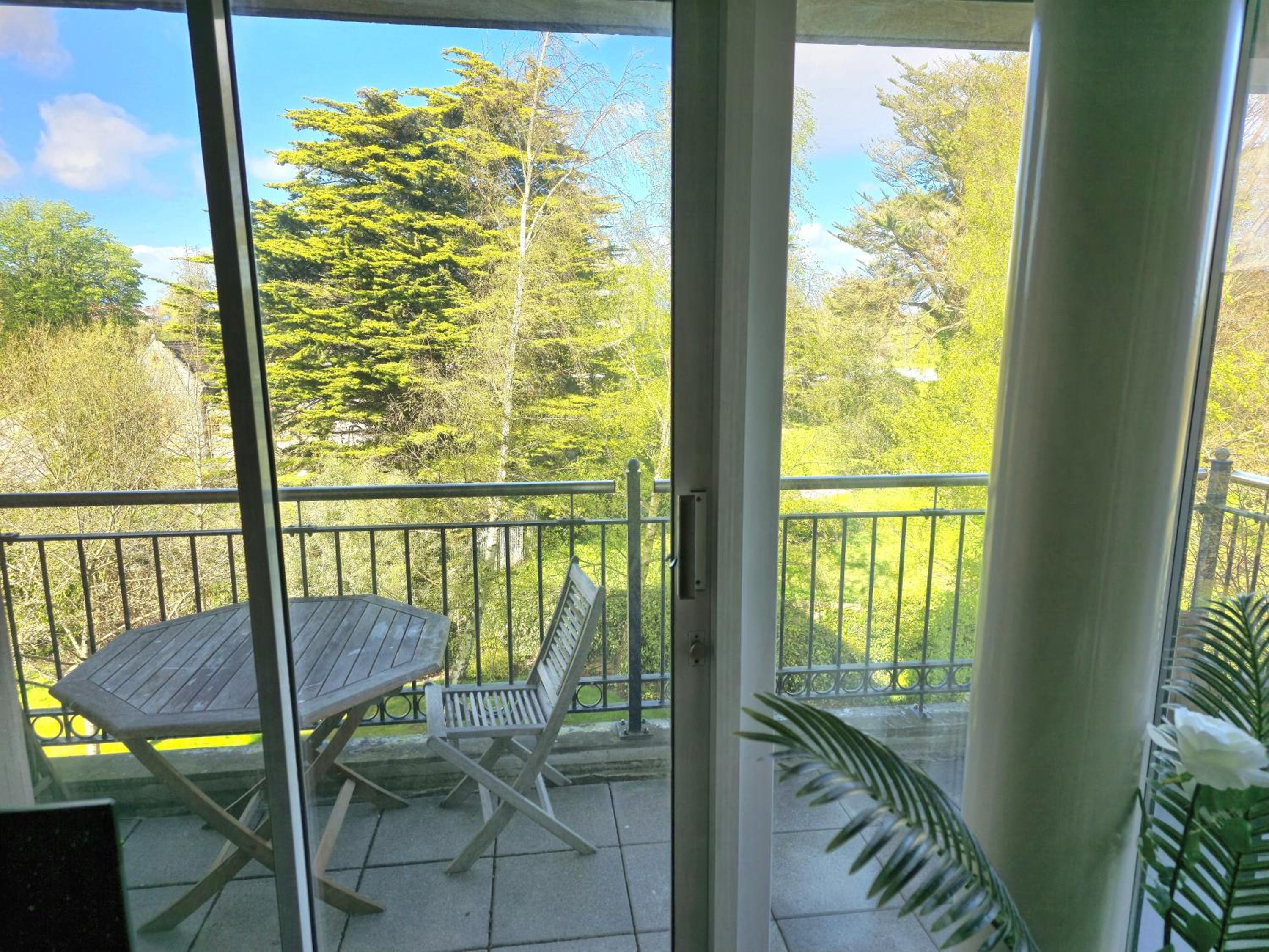 Gracian OMB Dublin Apartment