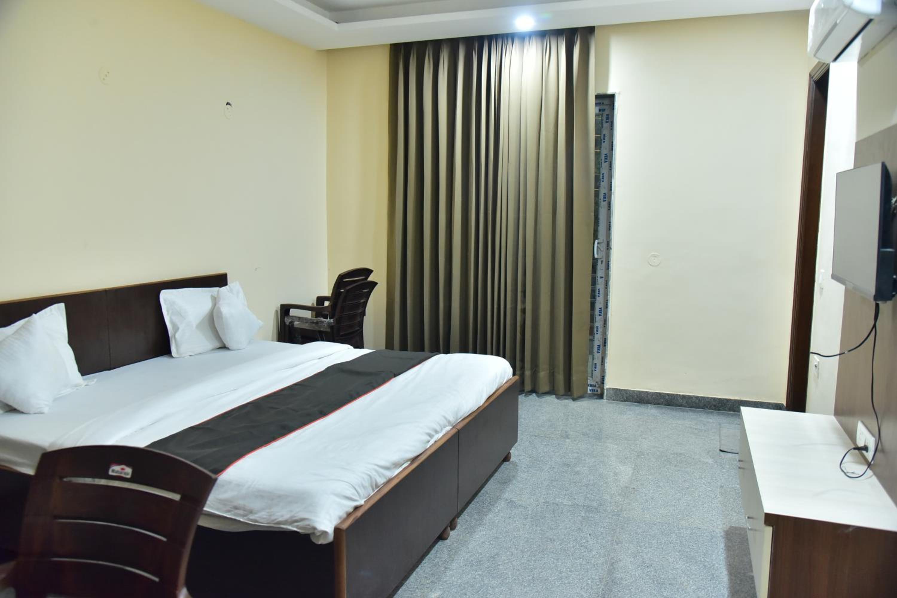 Hotel Wedlock Medanta