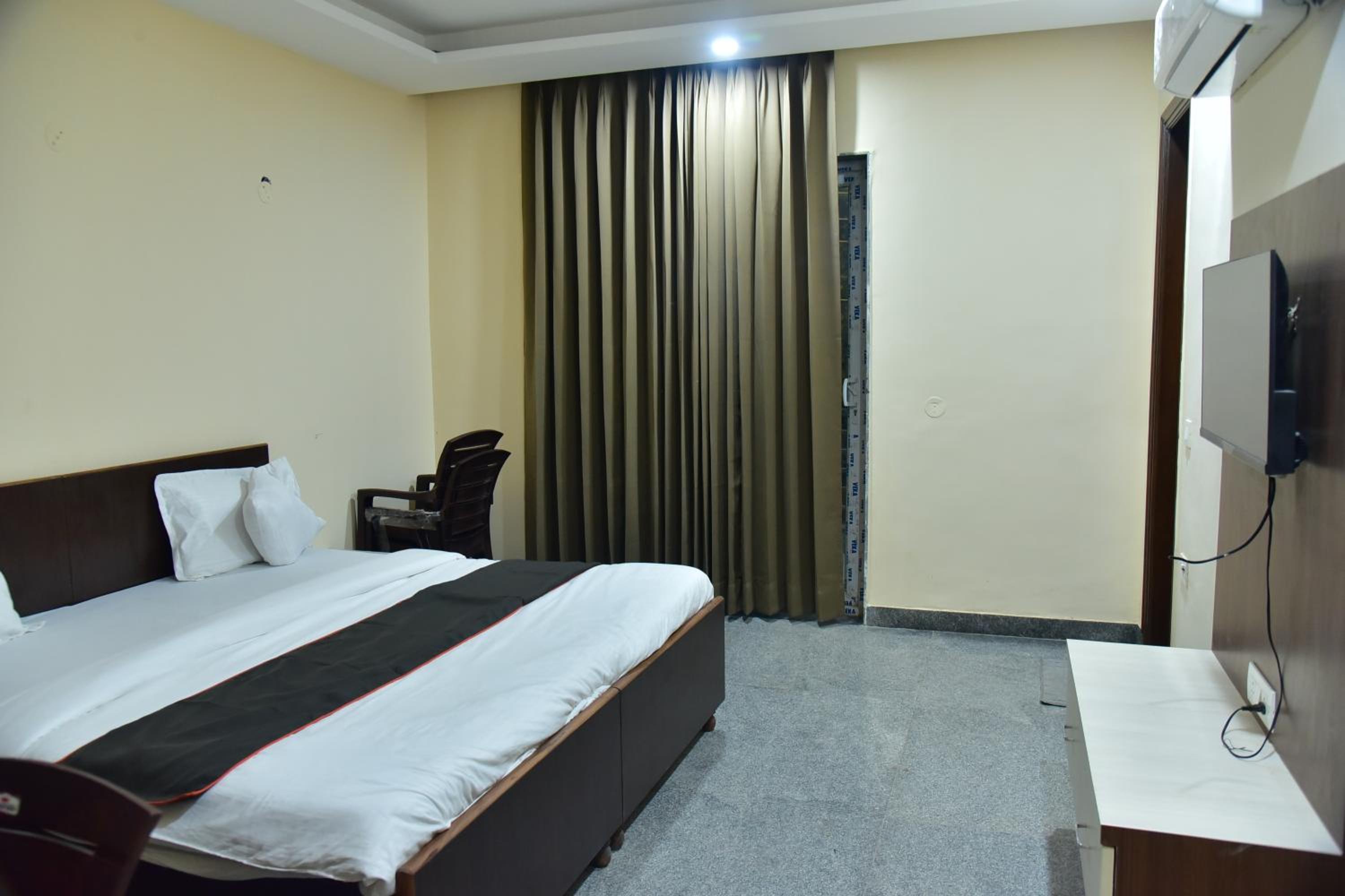 Hotel Wedlock Medanta