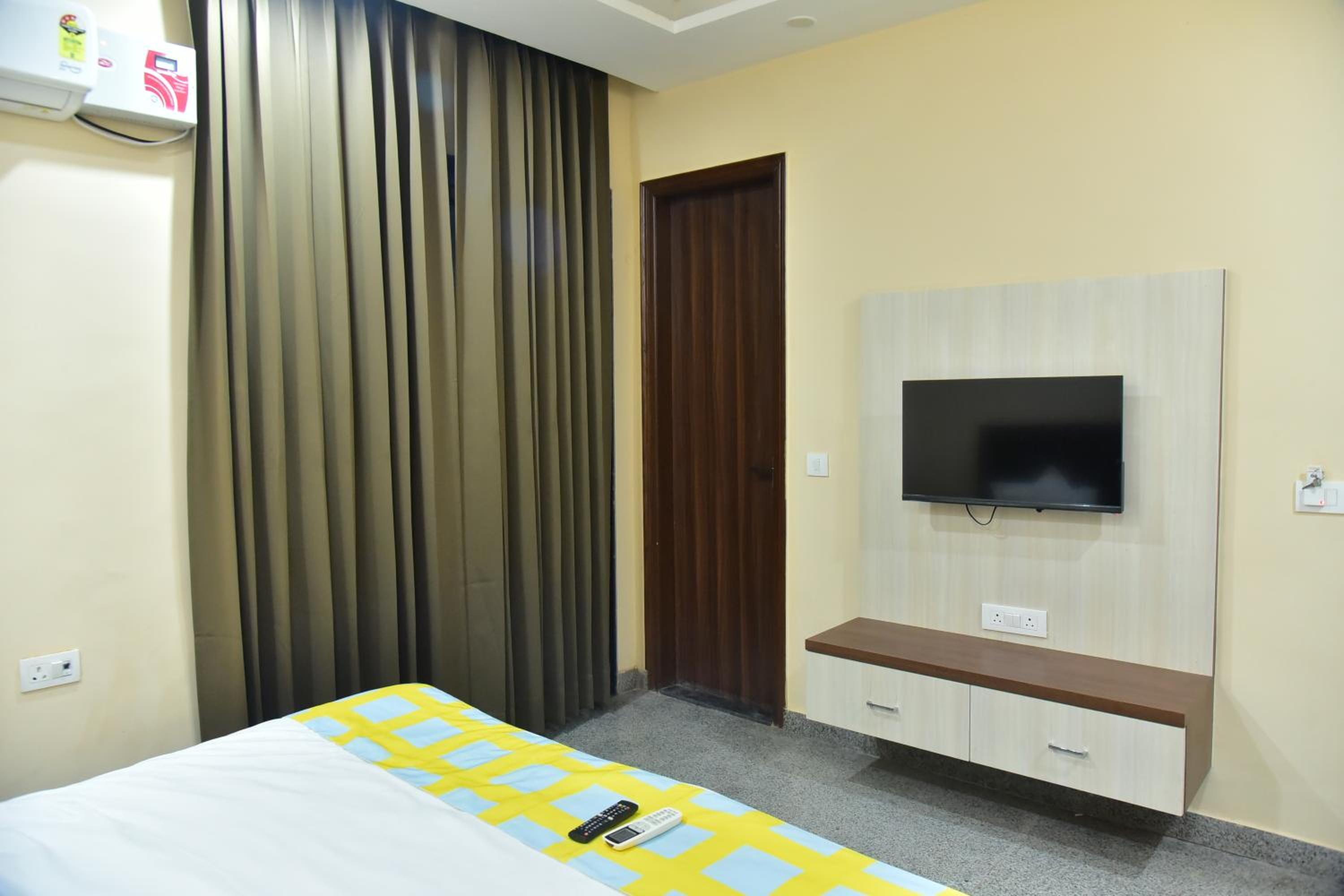 Hotel Wedlock Medanta