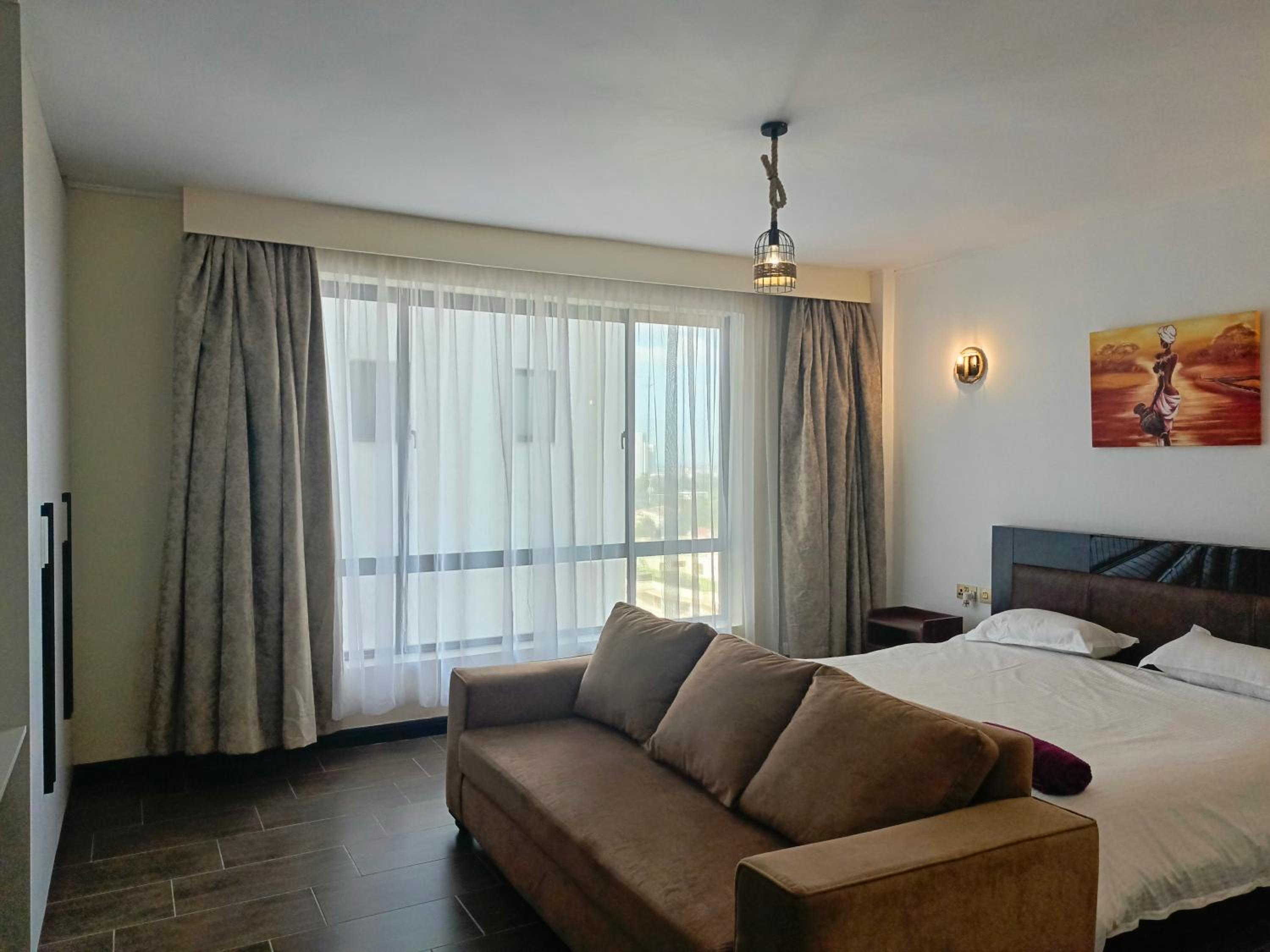Roseville apartment