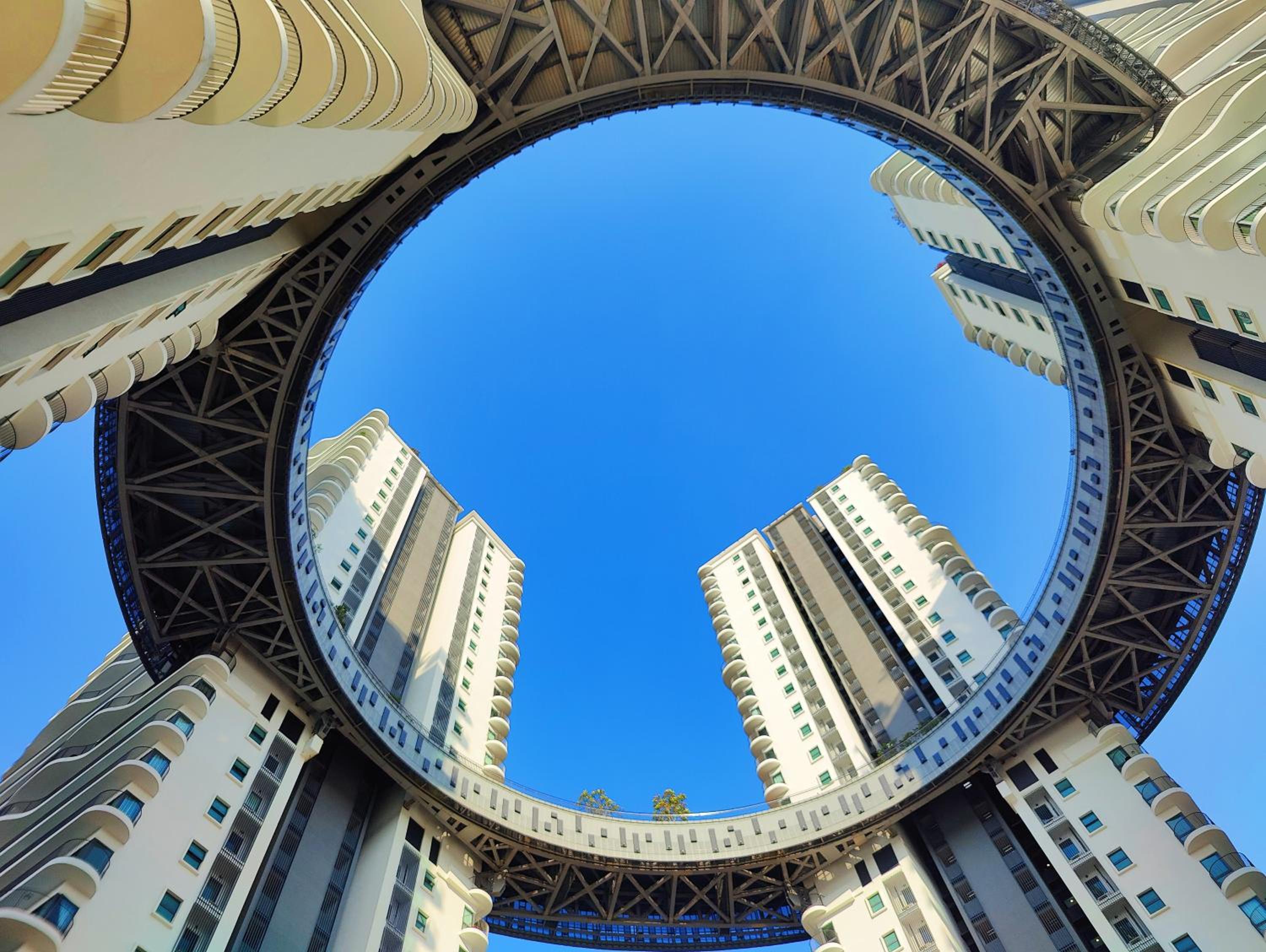 Central KL City Condo with Balcony Infinity Pool & LRT MRT & KLCC Mall Access