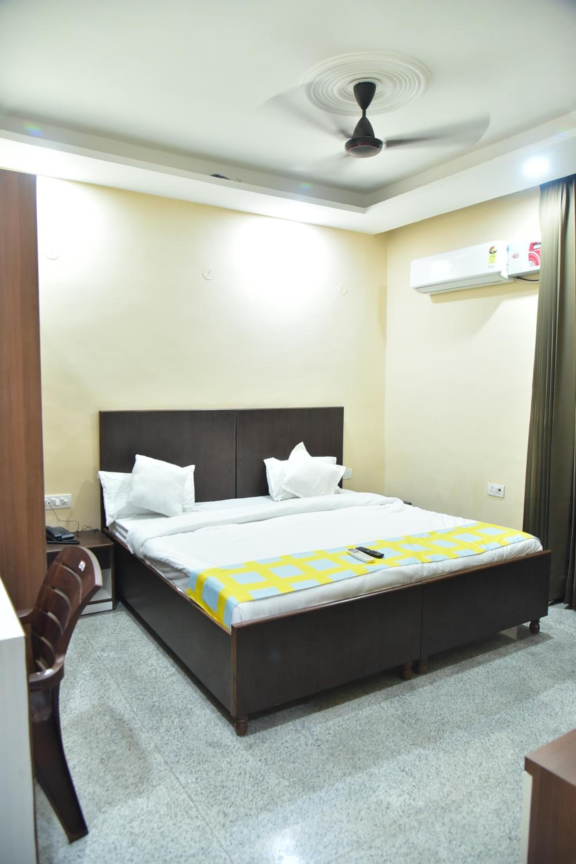 Hotel Wedlock Medanta