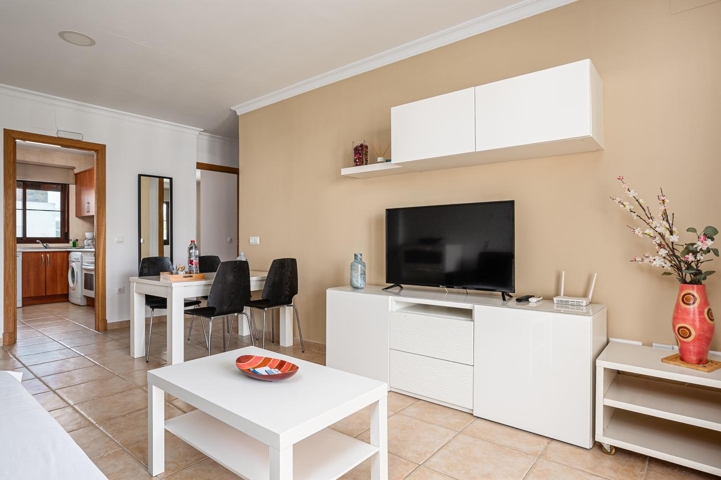 Apartamento familiar muy soleado cerca de la playa y parking incluido