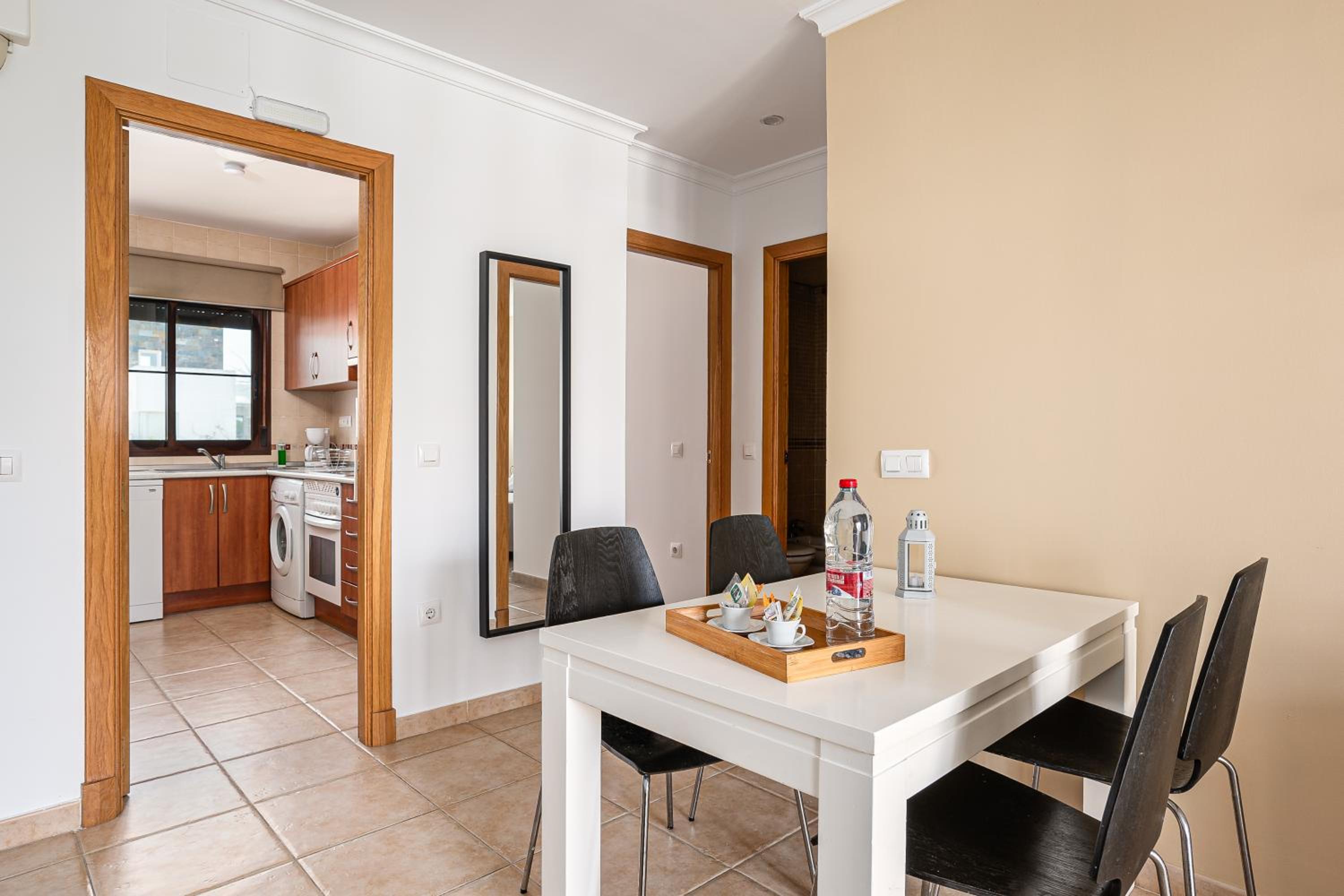 Apartamento familiar muy soleado cerca de la playa y parking incluido