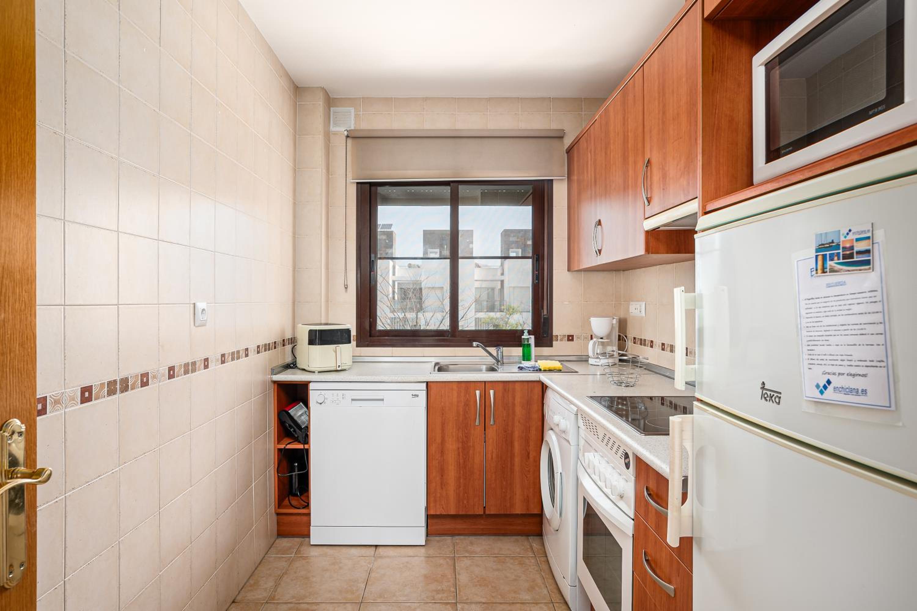 Apartamento familiar muy soleado cerca de la playa y parking incluido