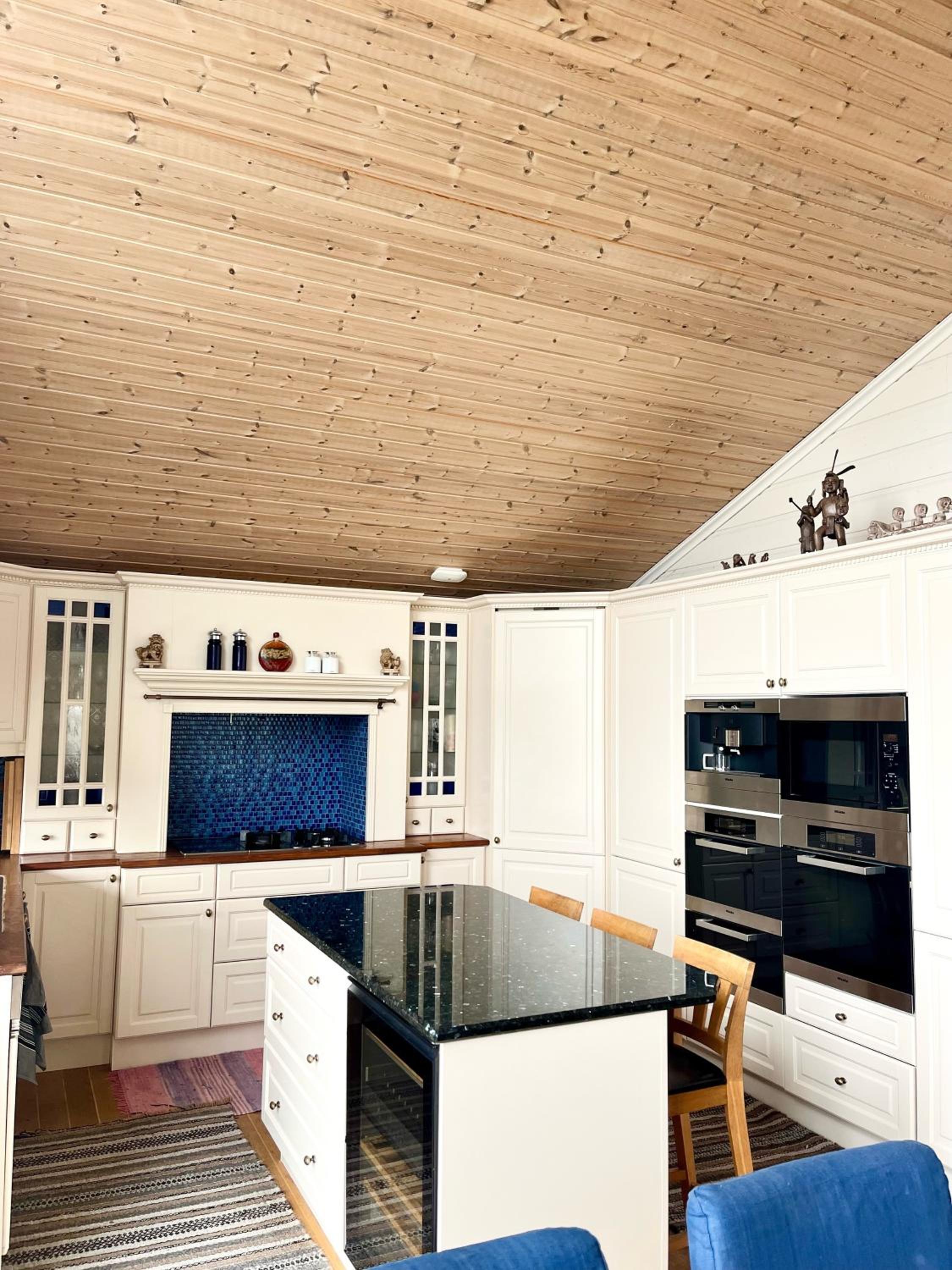 Southern pearl with private beach and pier view 3