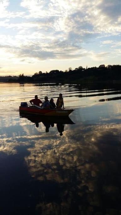 Casa na Beira Represa Furnas com Piscina Aquecida P/ Até 25 pessoas