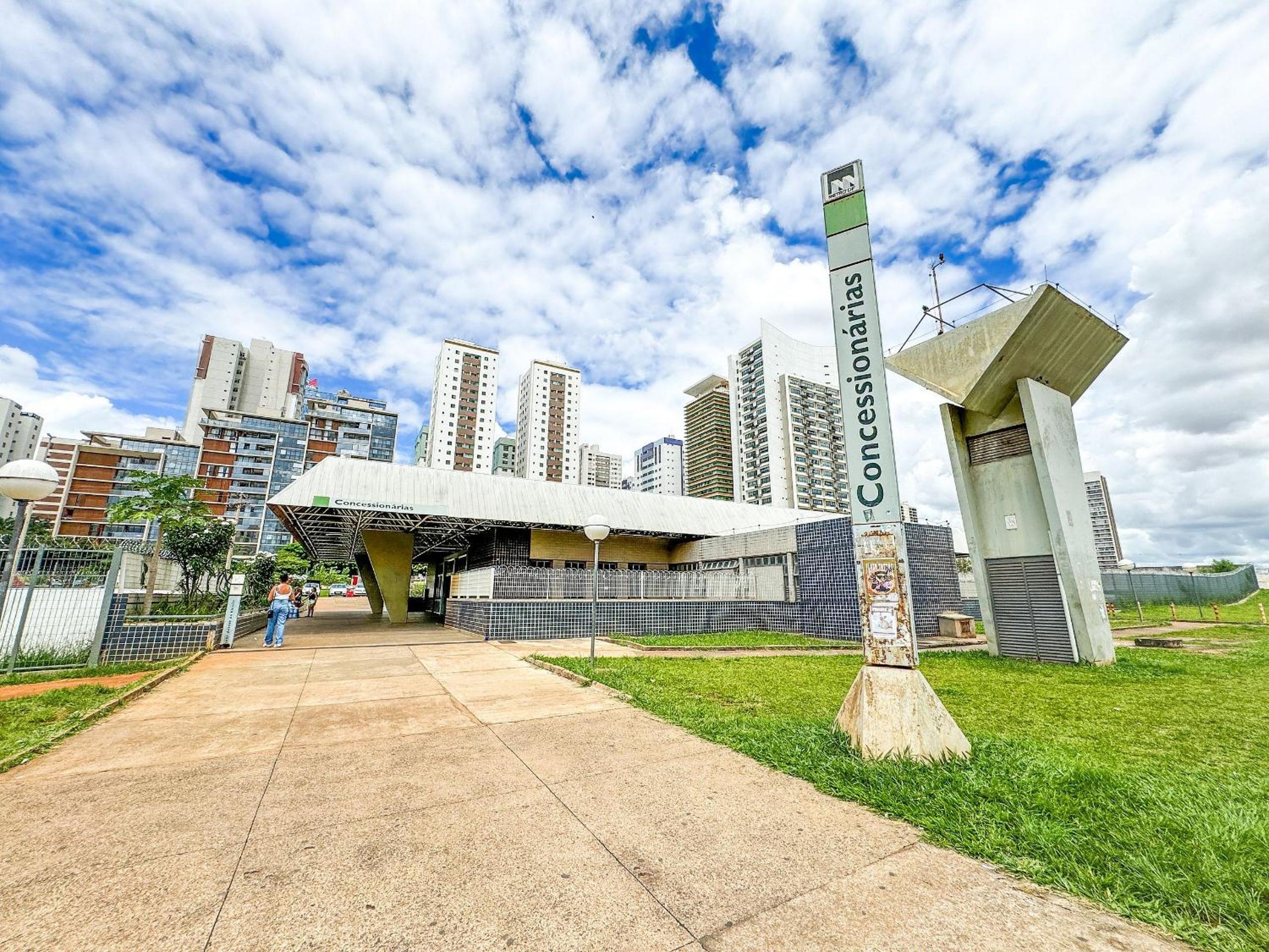 APTO 1 quarto com Piscina, Metrô