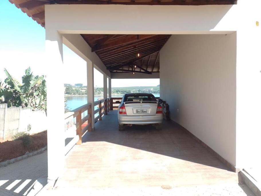 Casa na Beira Represa Furnas com Piscina Aquecida P/ Até 25 pessoas