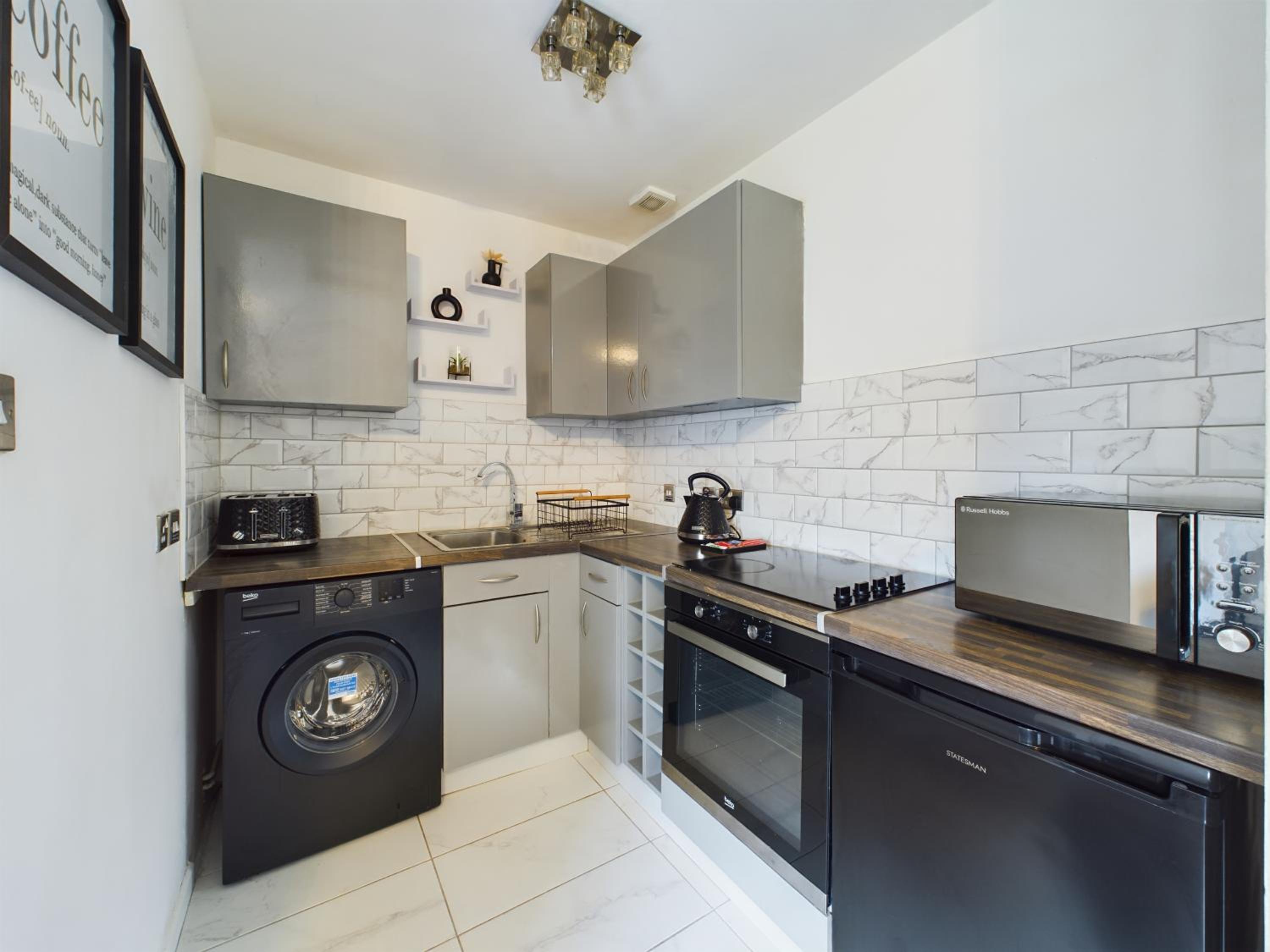 Cosy Modern Apartment Colchester view 2