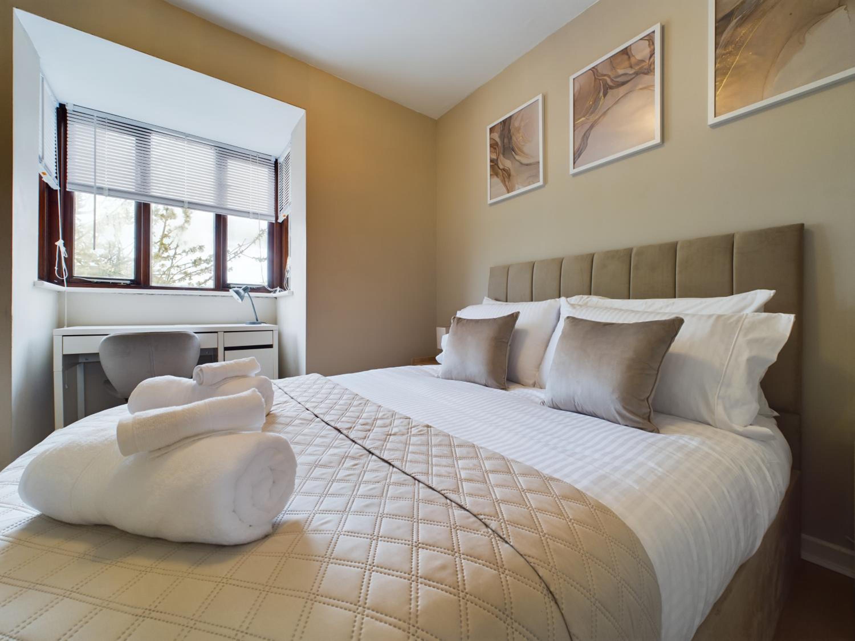 Cosy Modern Apartment Colchester view 5