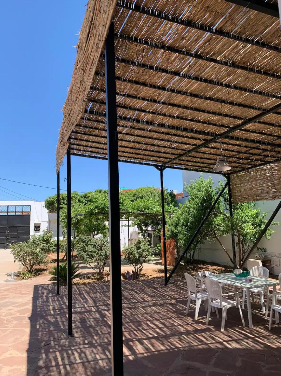 Villa avec piscine et jardin