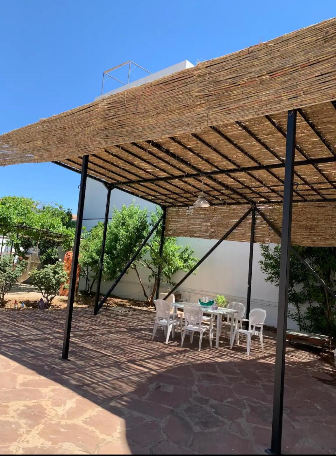 Villa avec piscine et jardin