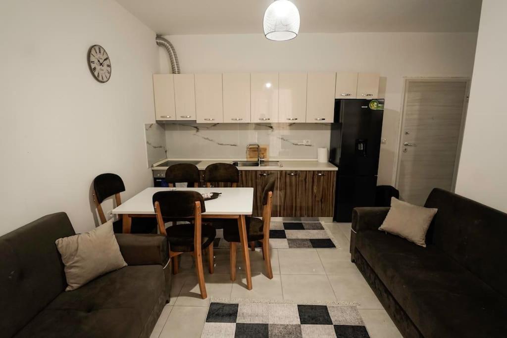 Stylish & cozy APT by the beach