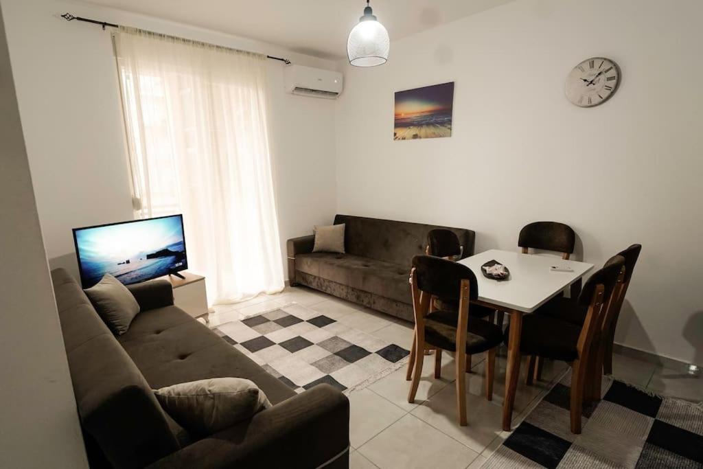 Stylish & cozy APT by the beach