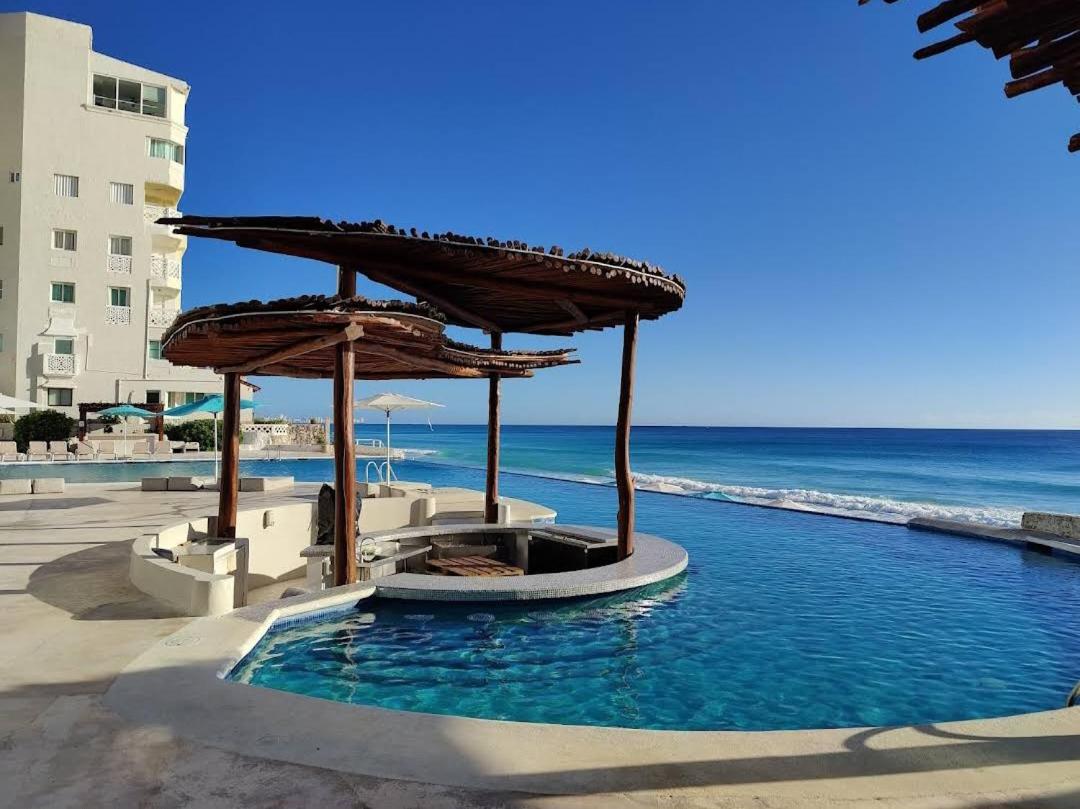 Beachfront Studio With Ocean View